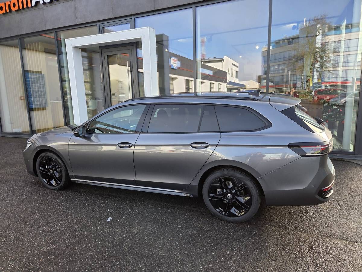 Volkswagen Passat Variant, R-Line 2.0 TDI BlackStyle - fotka 2