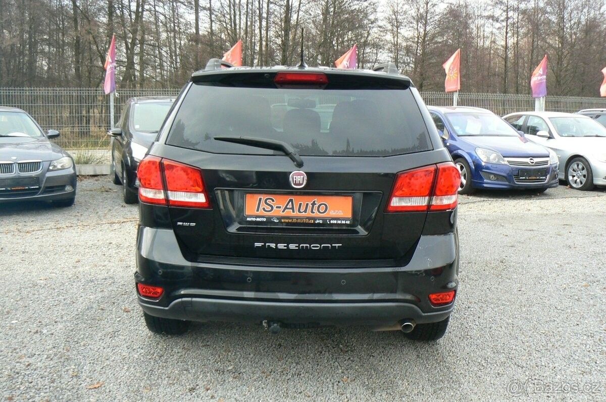 Fiat Freemont, 2,0 4x4 7 míst AUTOMAT - fotka 3