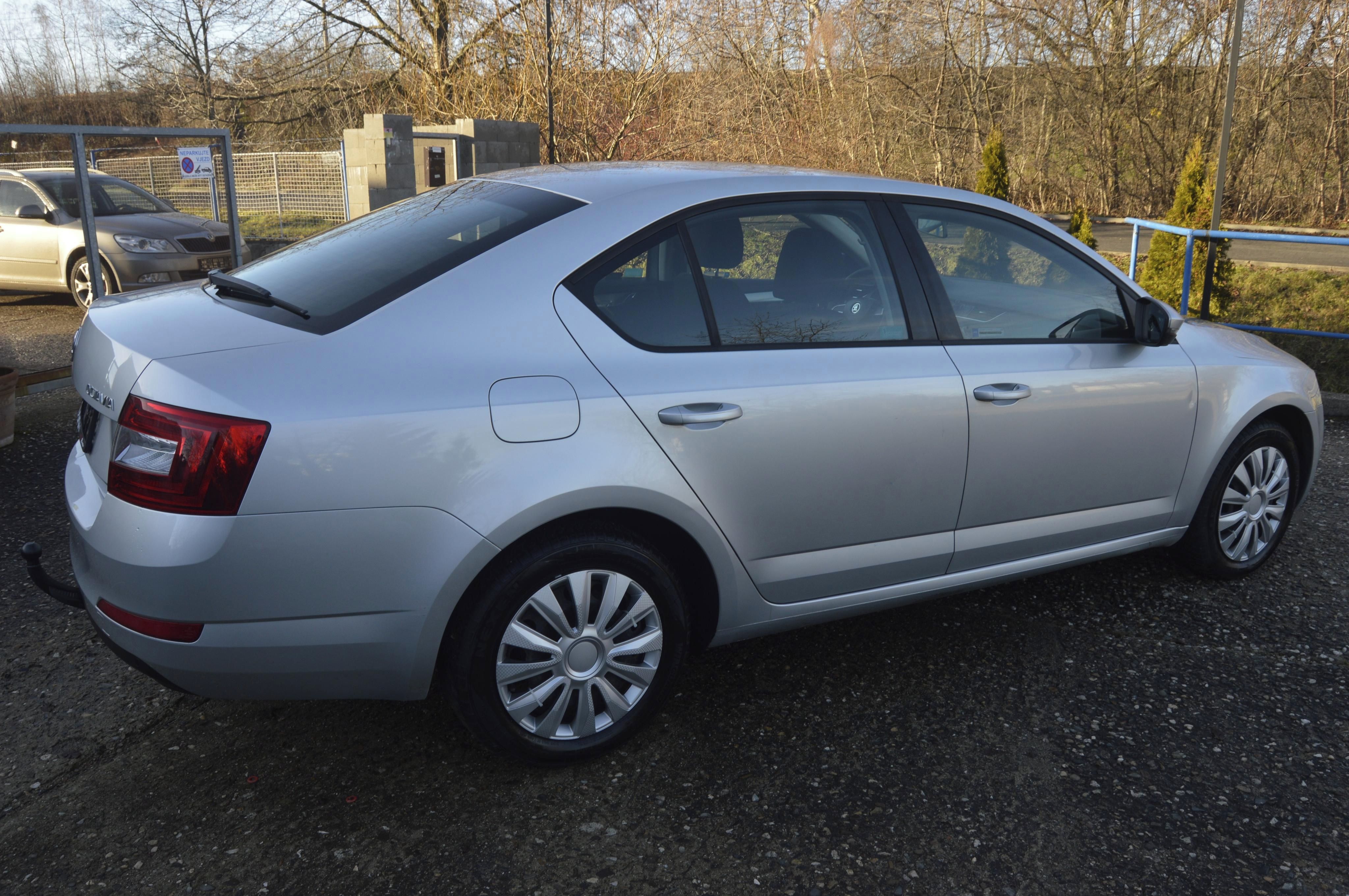 Škoda Octavia, 1.6 TDI 66 KW * HEZKÝ STAV * - fotka 6