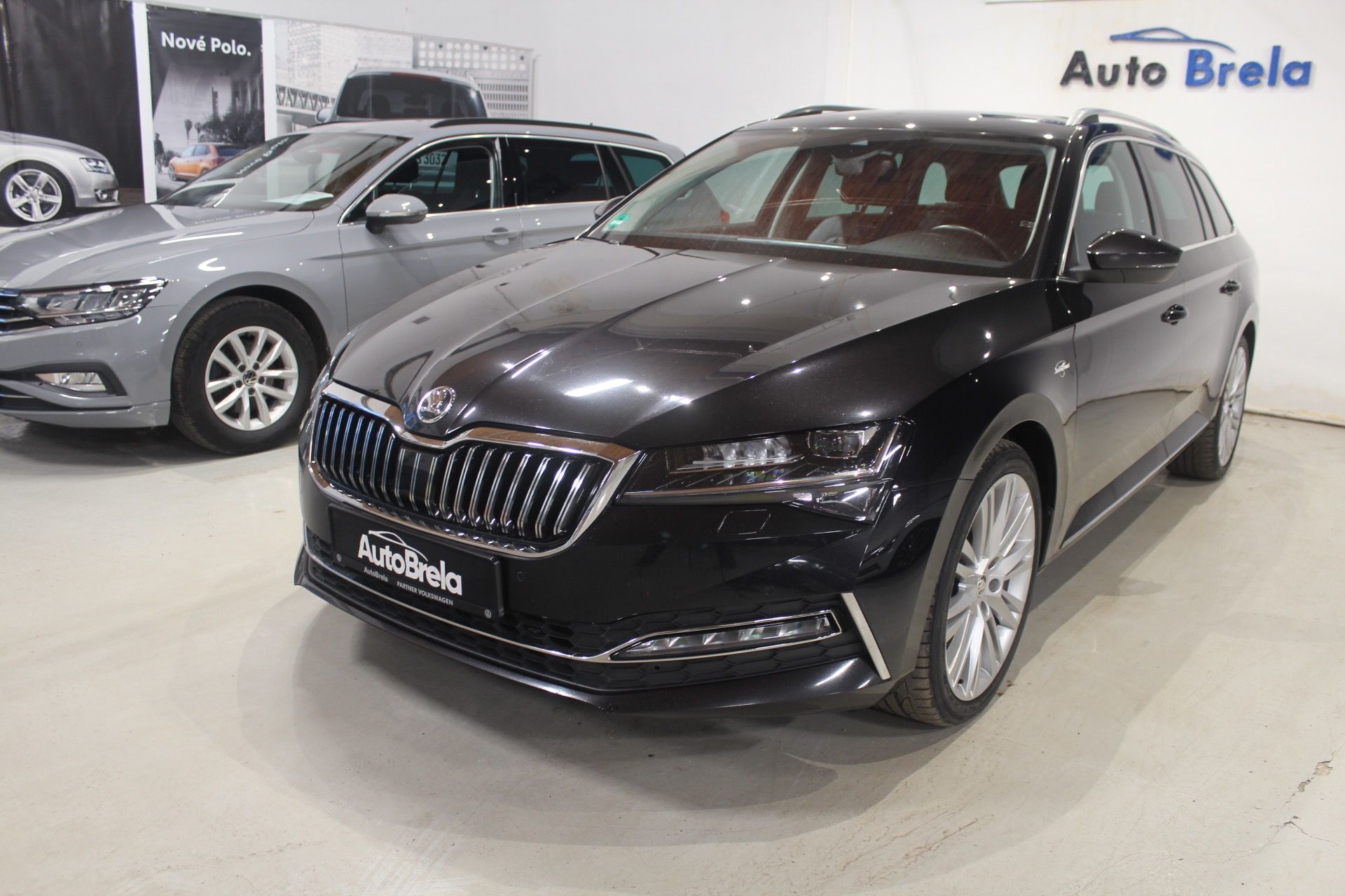 Škoda Superb, 2.0TDI DSG L&K Display Matrix - fotka 5
