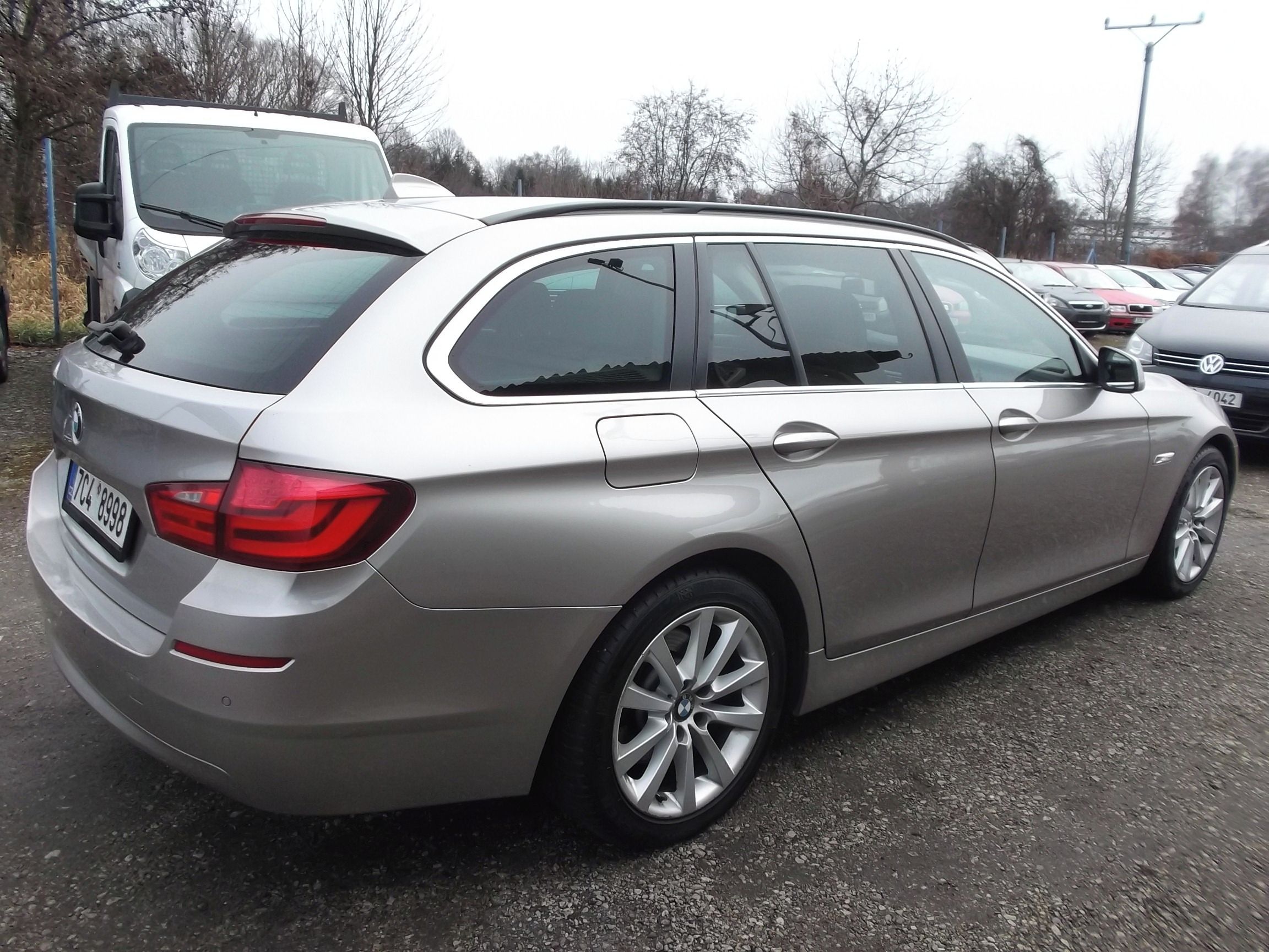 BMW Řada 5, 525d - fotka 4