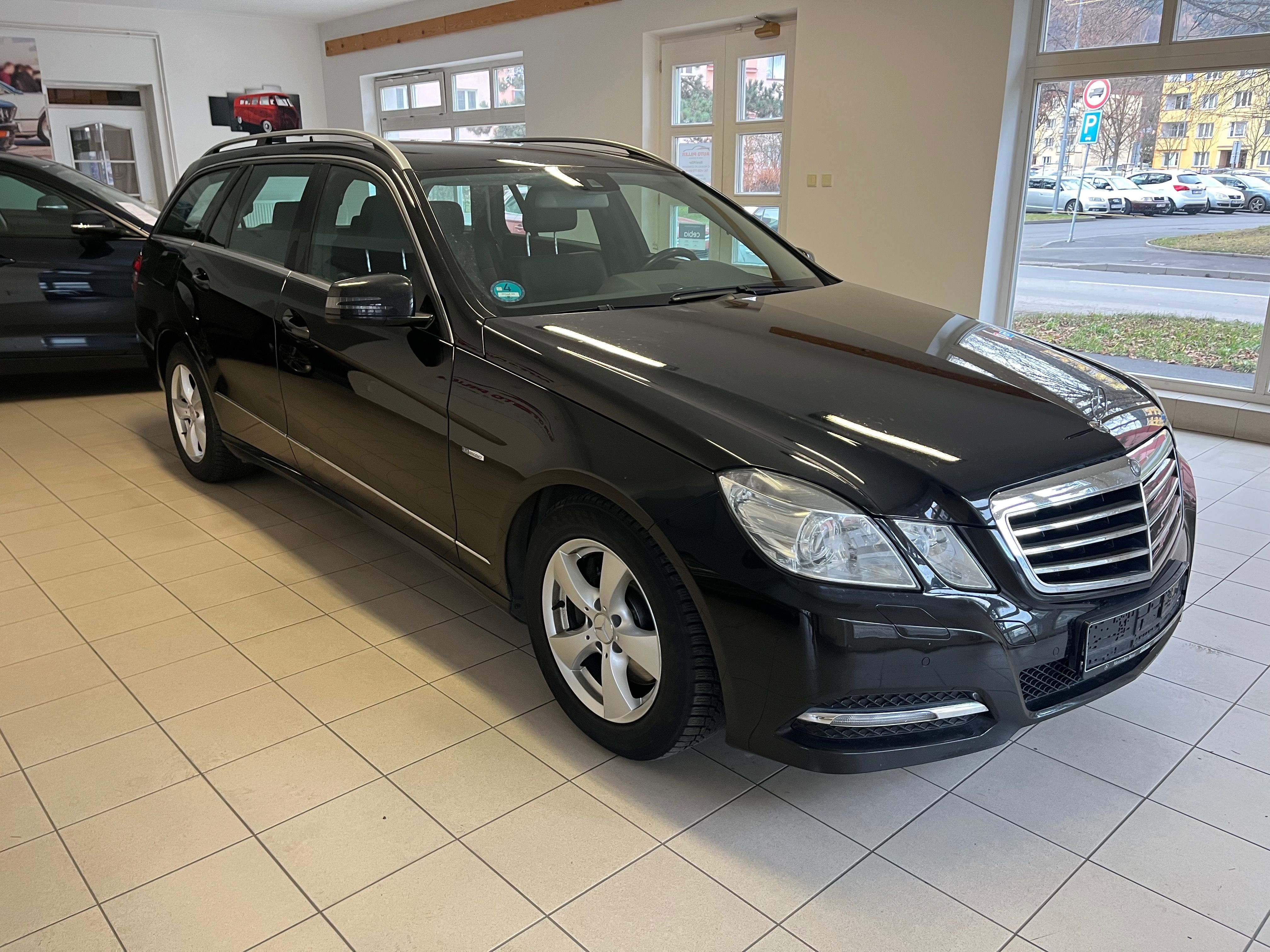 Mercedes-Benz Třídy E, 250 Cdi   Avantgarde - fotka 3