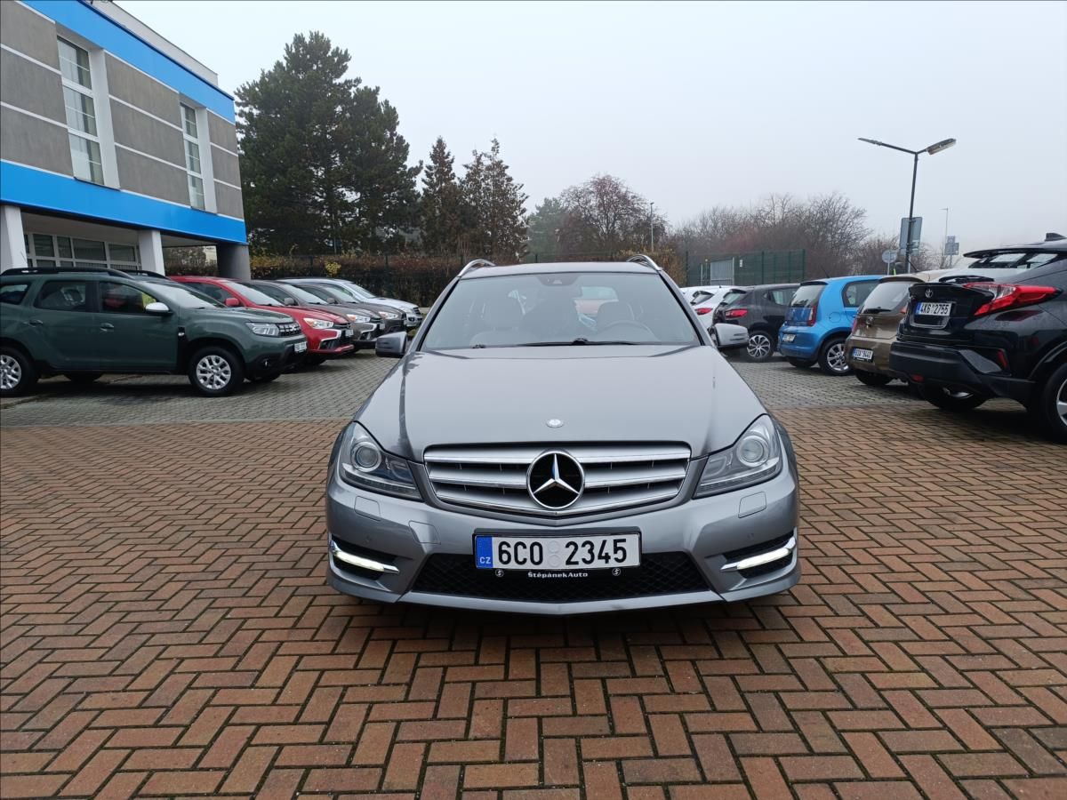 Mercedes-Benz Třídy C, 2,2 250 CDI 4MATIC - fotka 4
