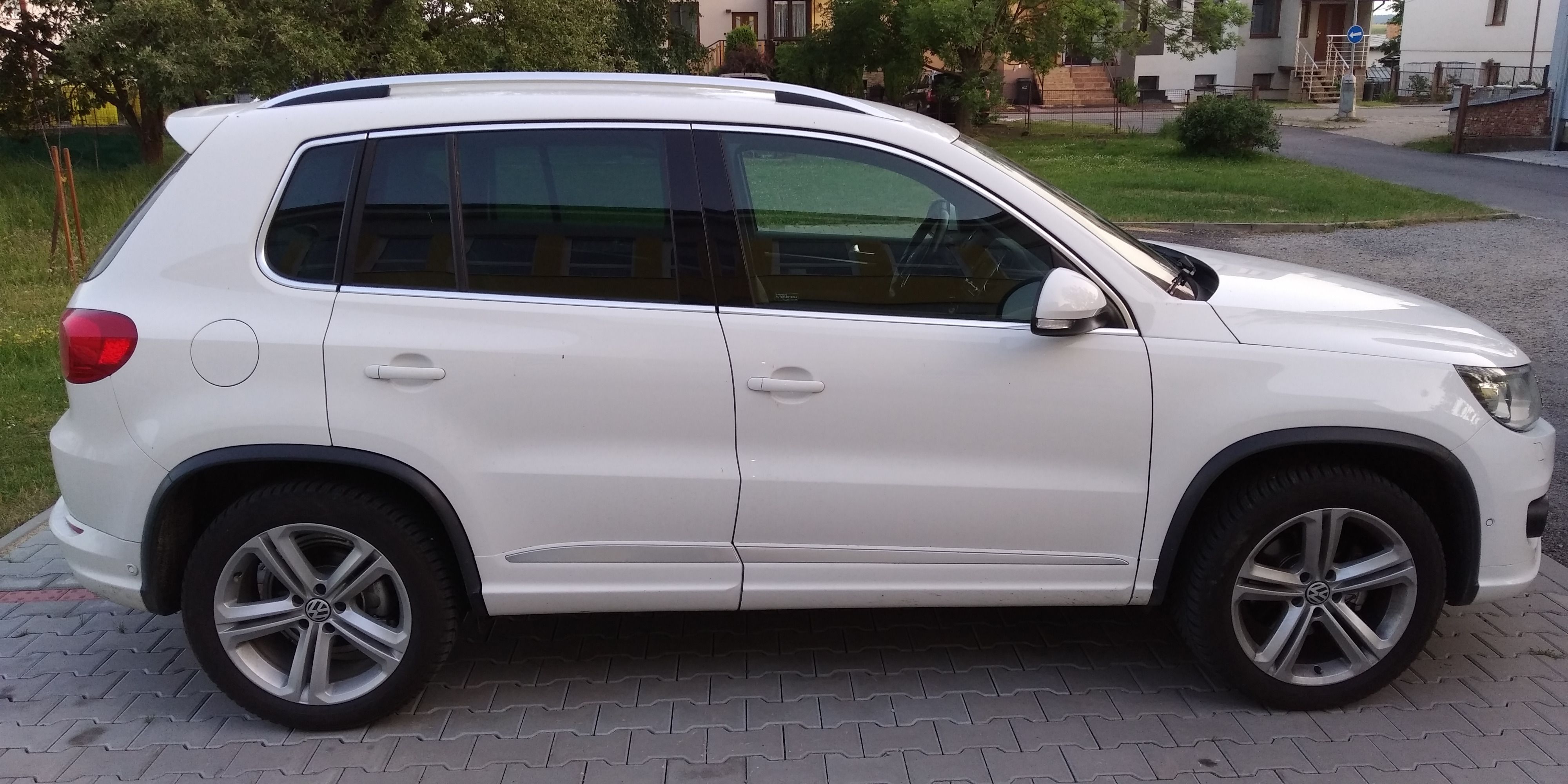 Volkswagen Tiguan, 2,0TDI R-line, 103 kW - fotka 6