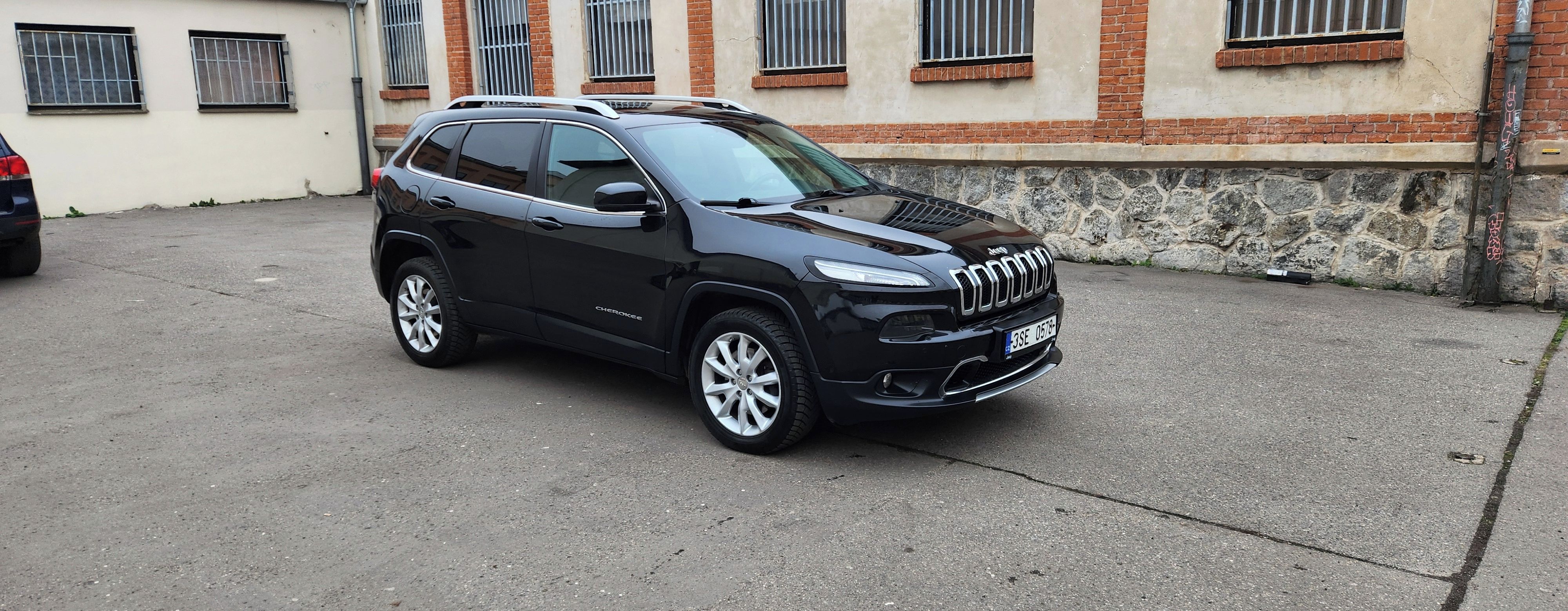 Jeep Cherokee, 2.0D MJET LIMITED AWD LED DPH - fotka 2