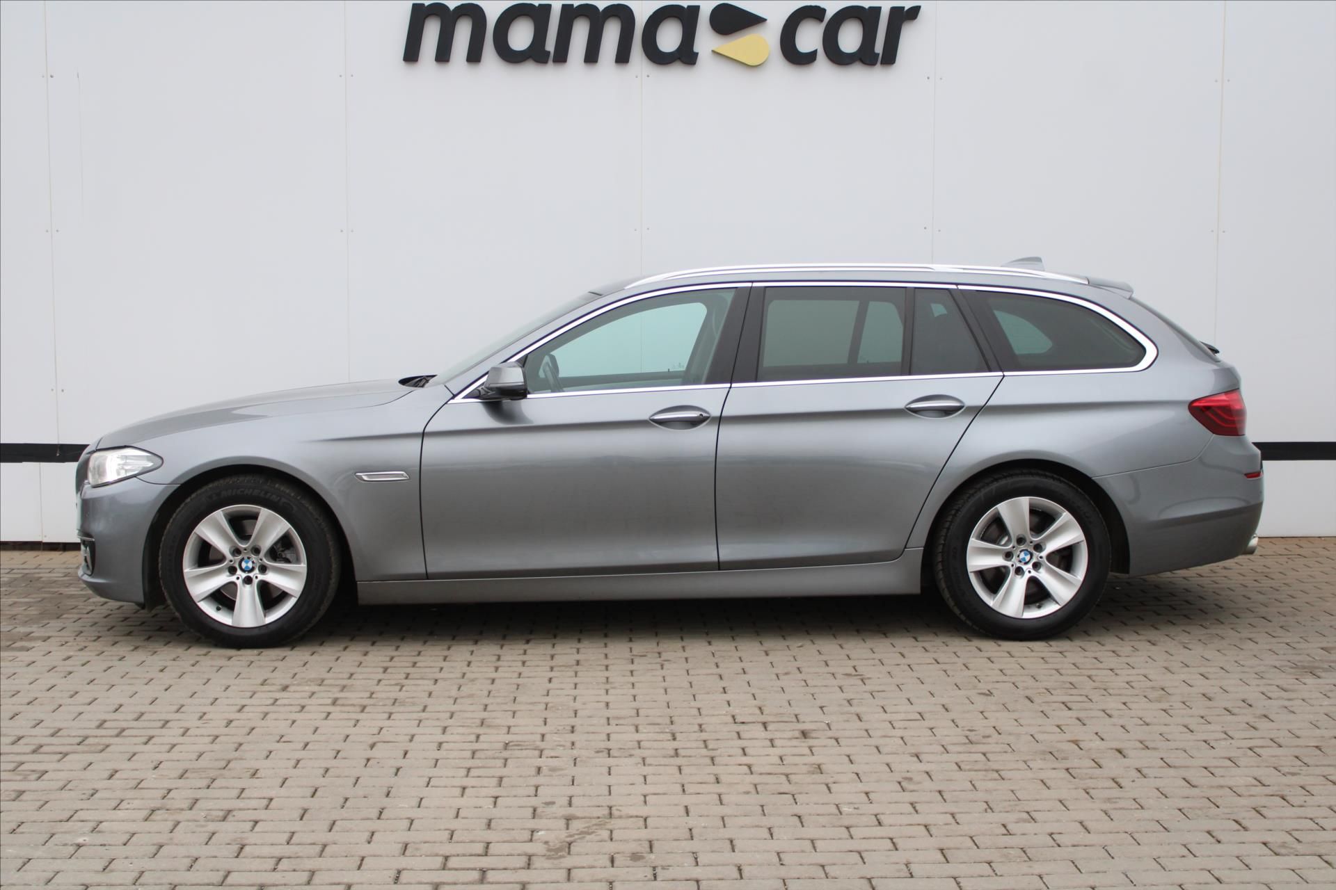 BMW Řada 5, 520d xDrive LED NAVIGACE KŮŽE - fotka 4