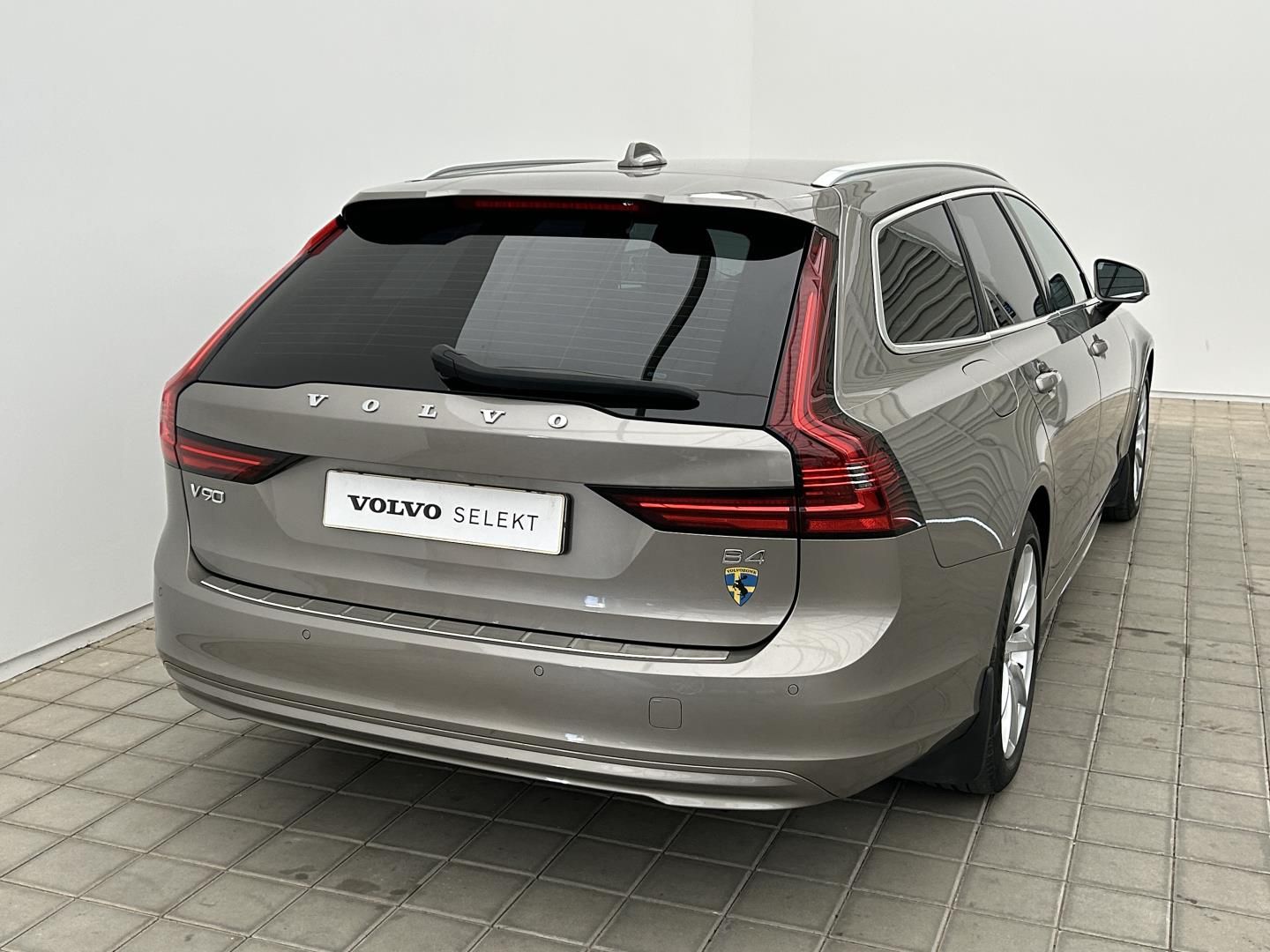 Volvo V90, 2.0B4 145kW Momentum PRO - fotka 5