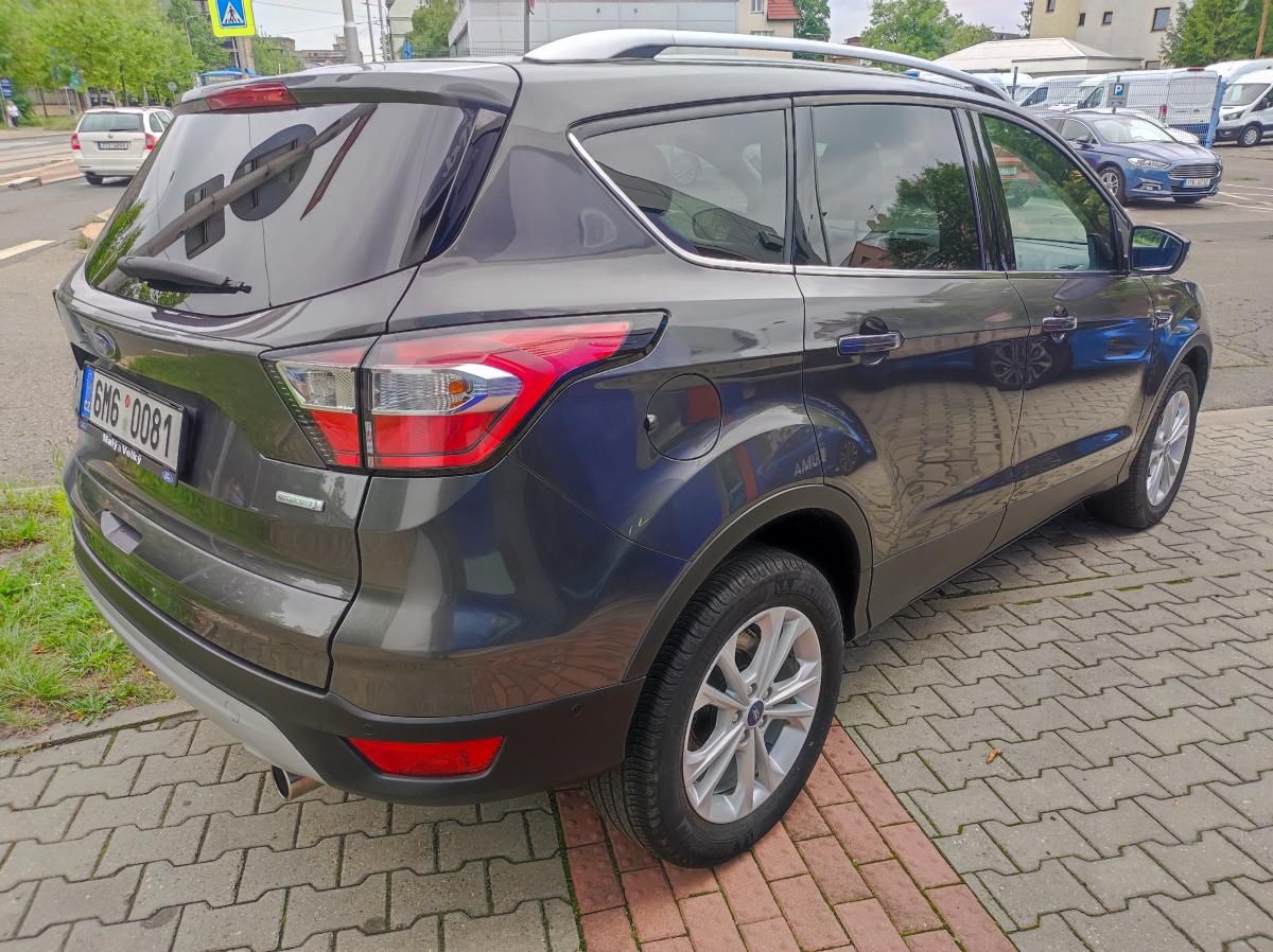 Ford Kuga, 1.5 EB 110kW ČR,1 MAJ - fotka 4