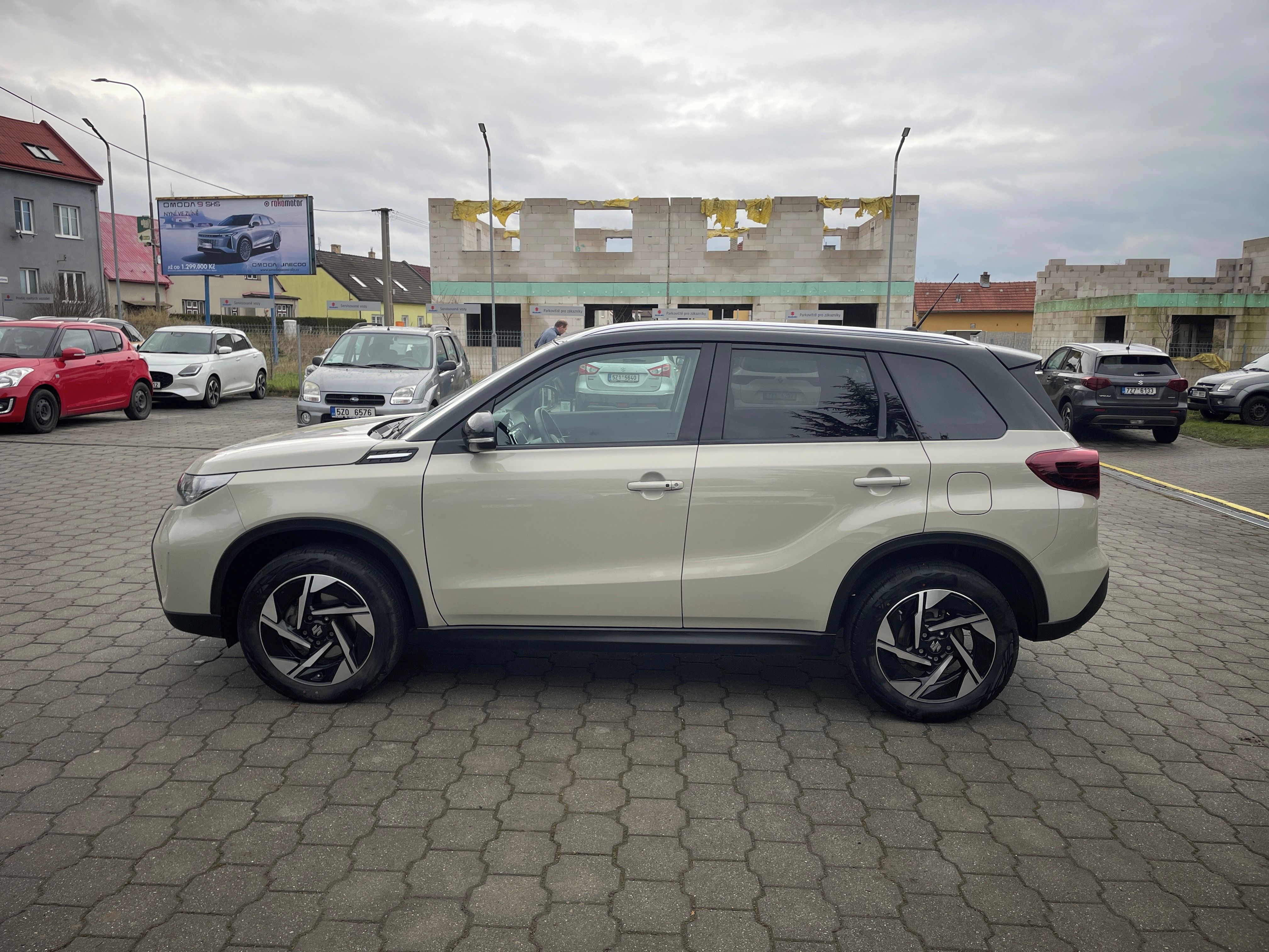 Suzuki Vitara, 1,4 Elegance Hybrid 2WD - fotka 6