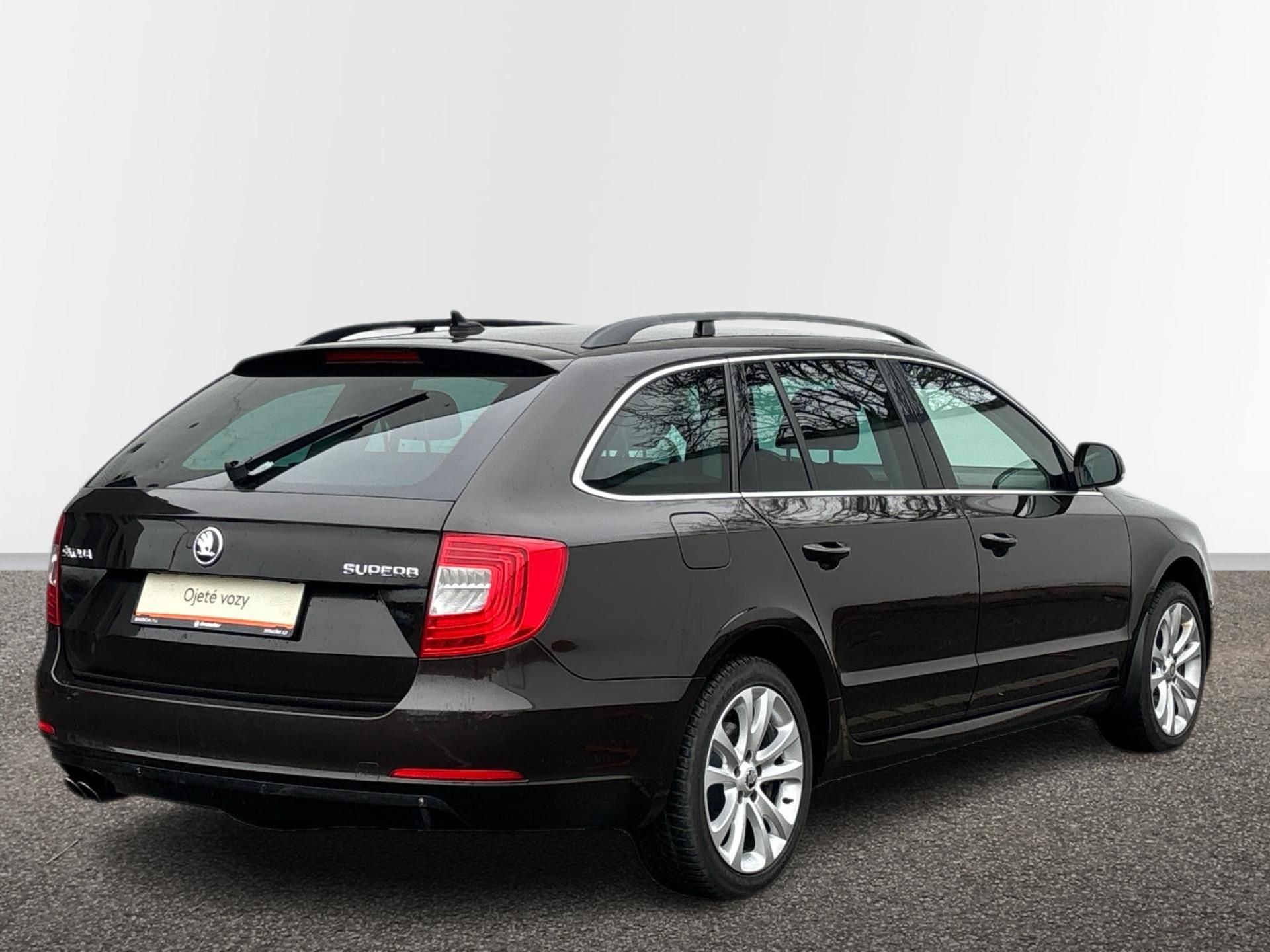 Škoda Superb, 2.0 TDI / 103 kW AMBITION DSG - fotka 2