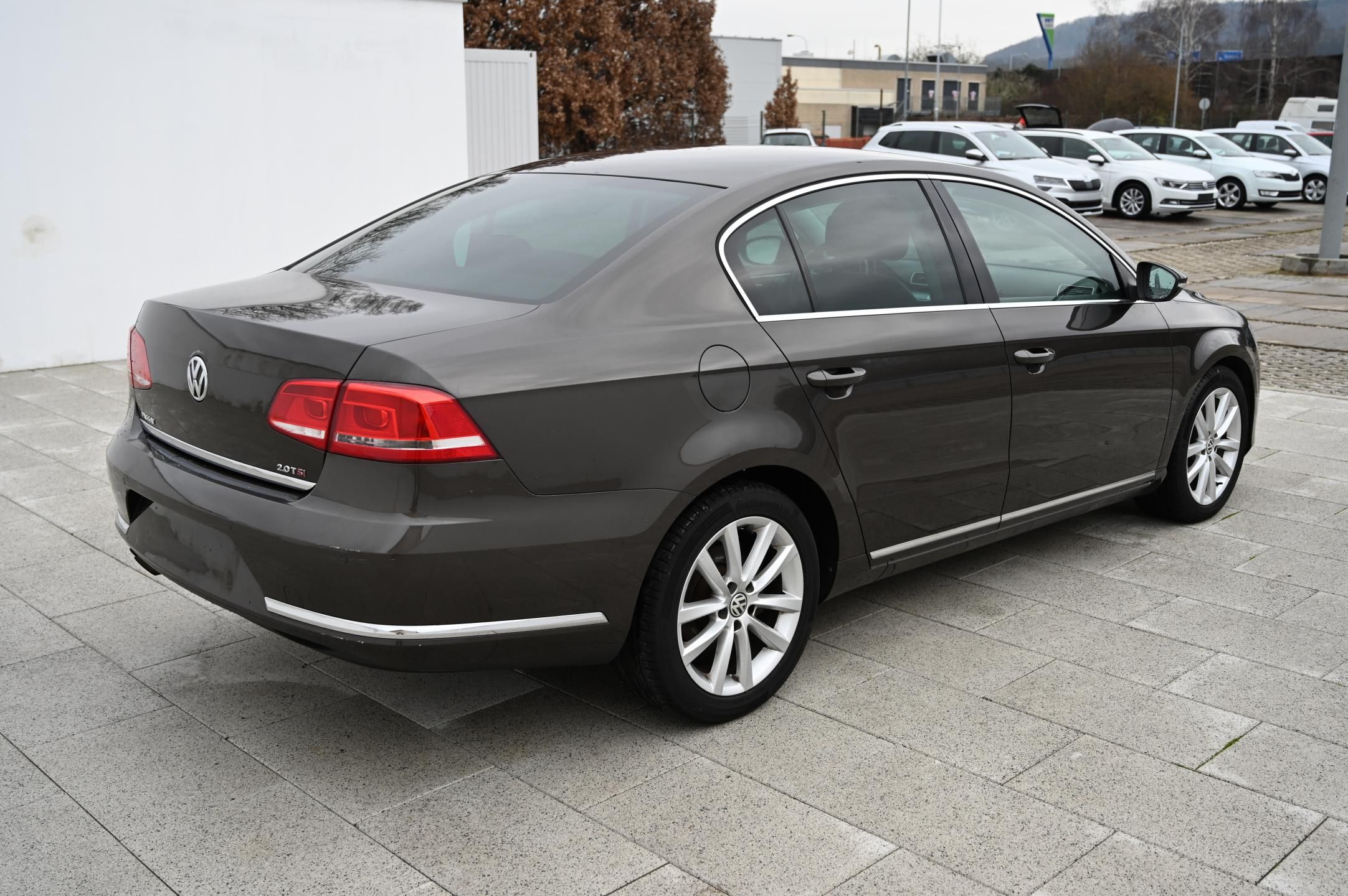 Volkswagen Passat, 2.0TSI 155KW DSG Highline 7/14 - fotka 5