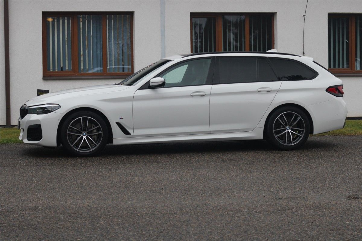 BMW Řada 5, 530d xDrive MSport harman/kard - fotka 6