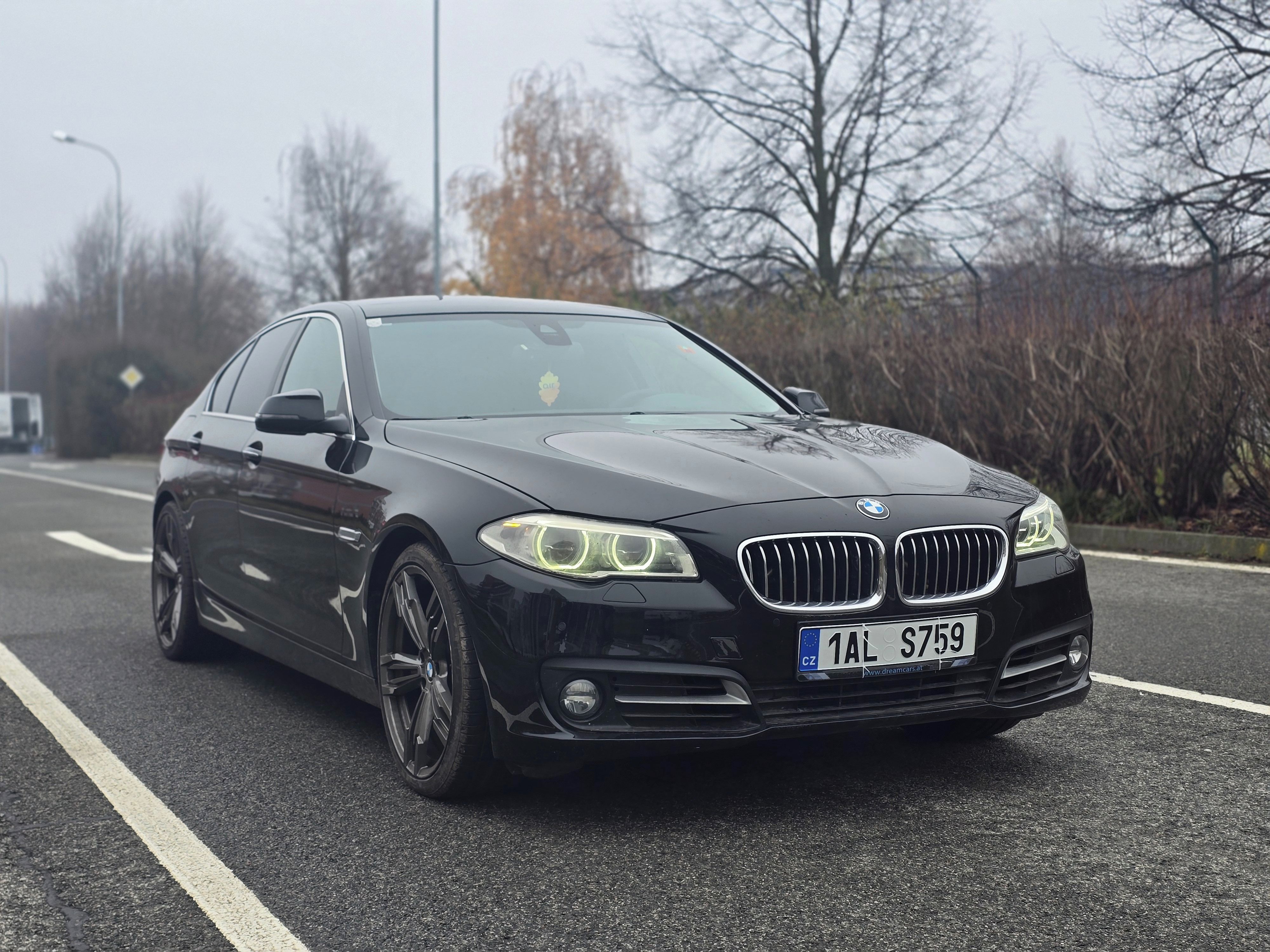 BMW Řada 5 - fotka 3