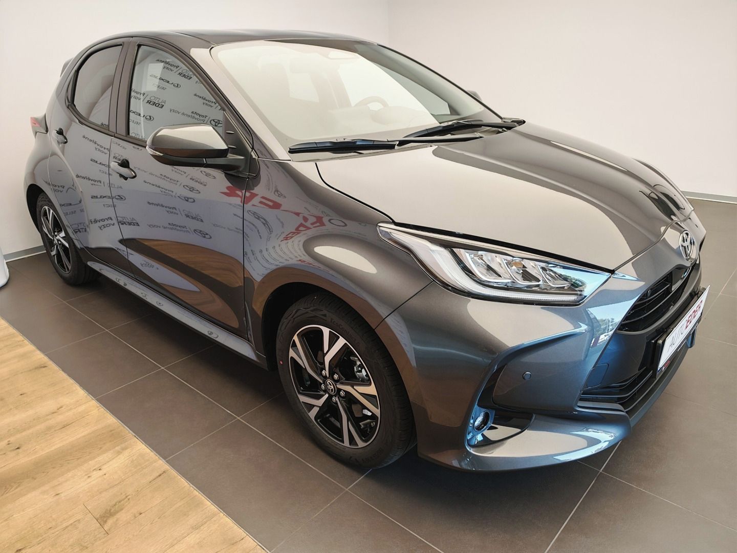 Toyota Yaris, 1.5 Hybrid Style - fotka 3