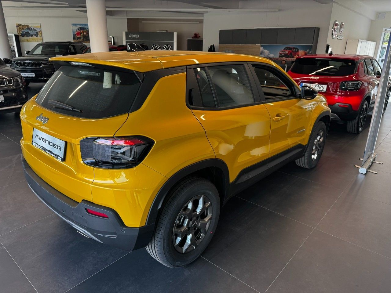 Jeep Avenger, Longitude 1.2 Turbo 100k MT6 E - fotka 3