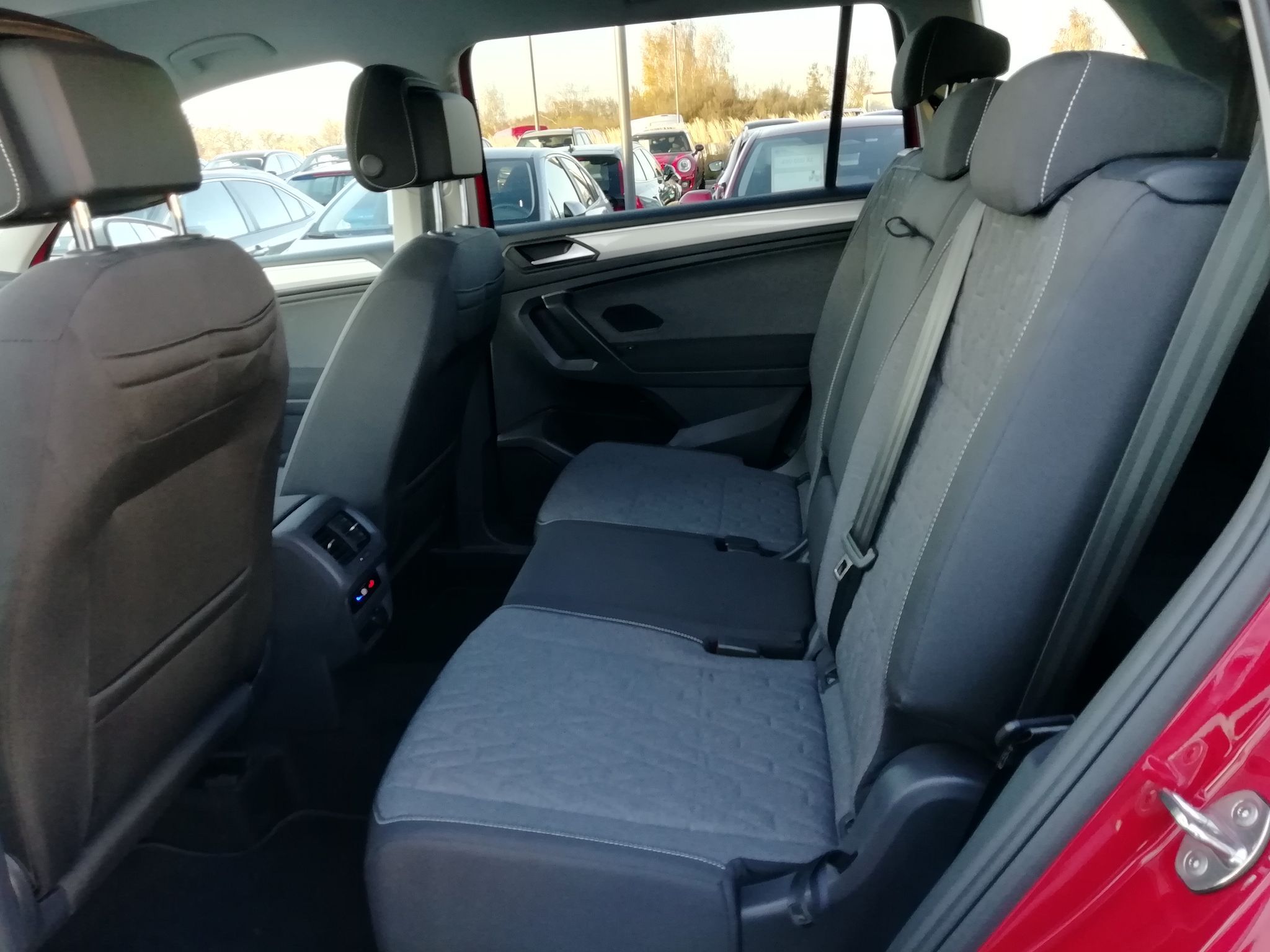 Volkswagen Tiguan Allspace, Life 1,5 TSI  110 kW 7 míst - fotka 6