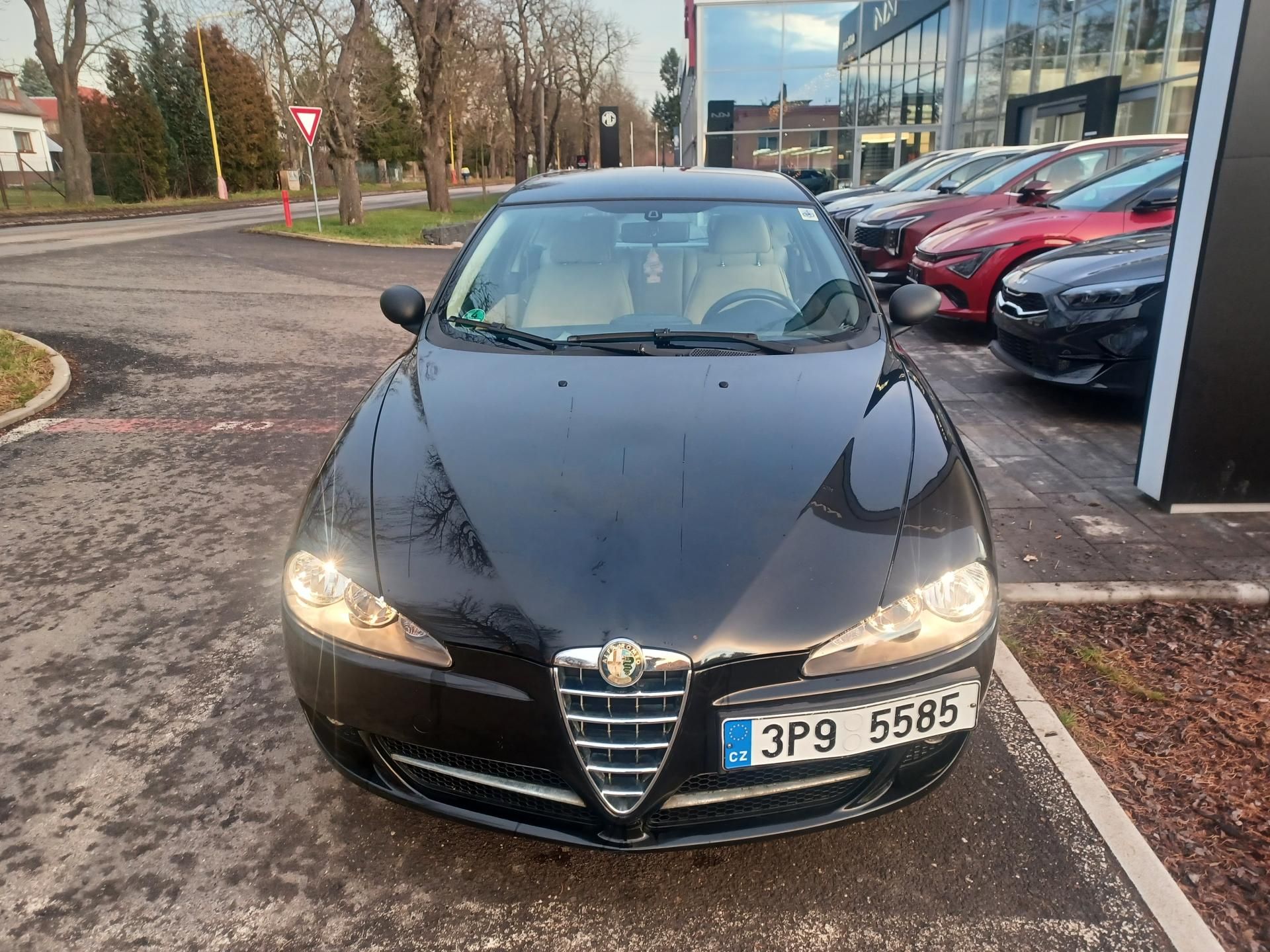 Alfa Romeo 147, 1.6i 77kW - fotka 2
