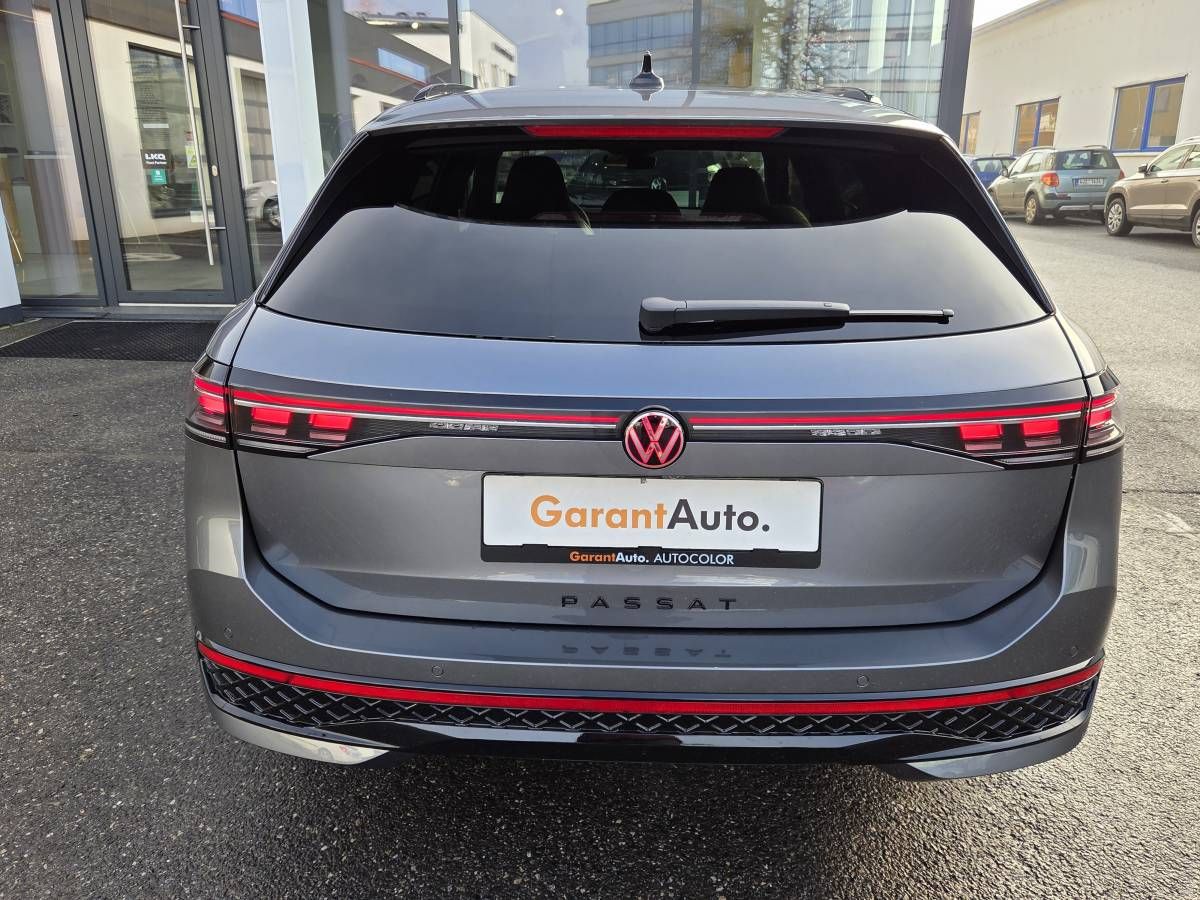 Volkswagen Passat Variant, R-Line 2.0 TDI BlackStyle - fotka 3
