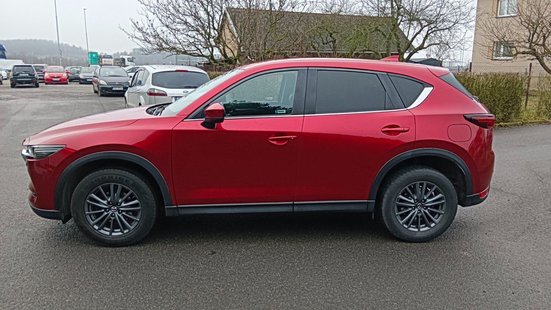 Mazda CX-5, 2.0I 4x4 automat Koupeno čr - fotka 3