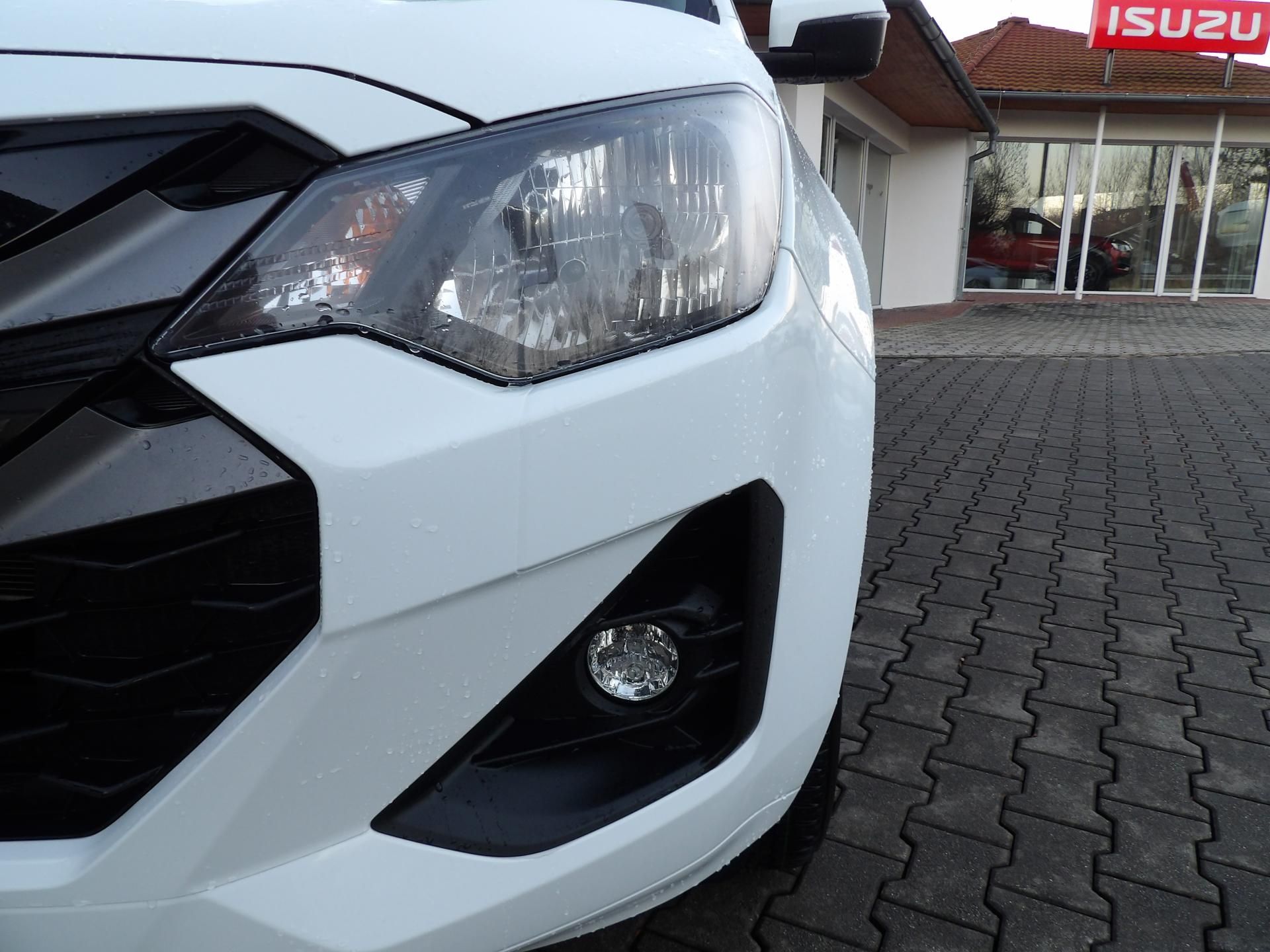 Isuzu D-Max, Space Cab LS 4x4 A/T - fotka 4