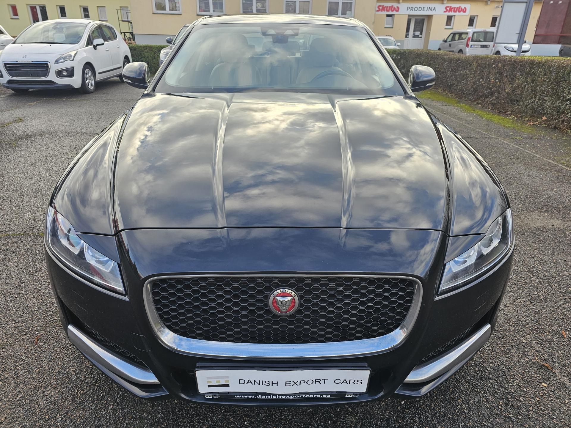 Jaguar XF, 2.0 25D 177kW 2019,VÝHŘEV,KŮŽE - fotka 3