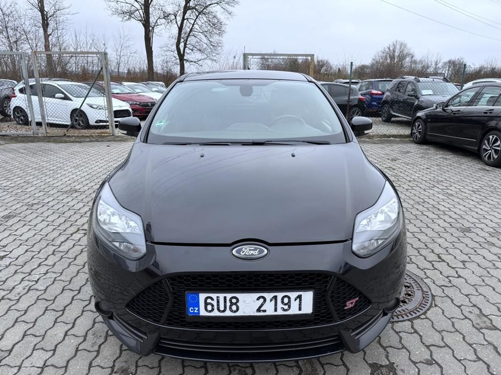 Ford Focus, 2.0 ST 184 kW ČR odp. DPH - fotka 2