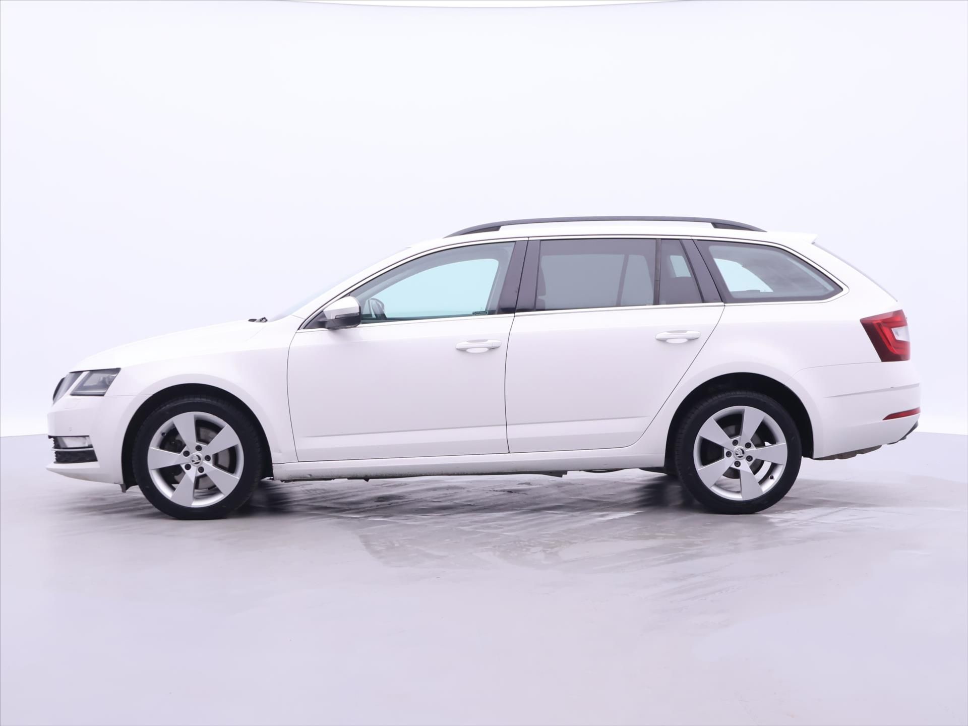 Škoda Octavia, 2,0 TDI DSG 4x4 CZ Style DPH - fotka 4