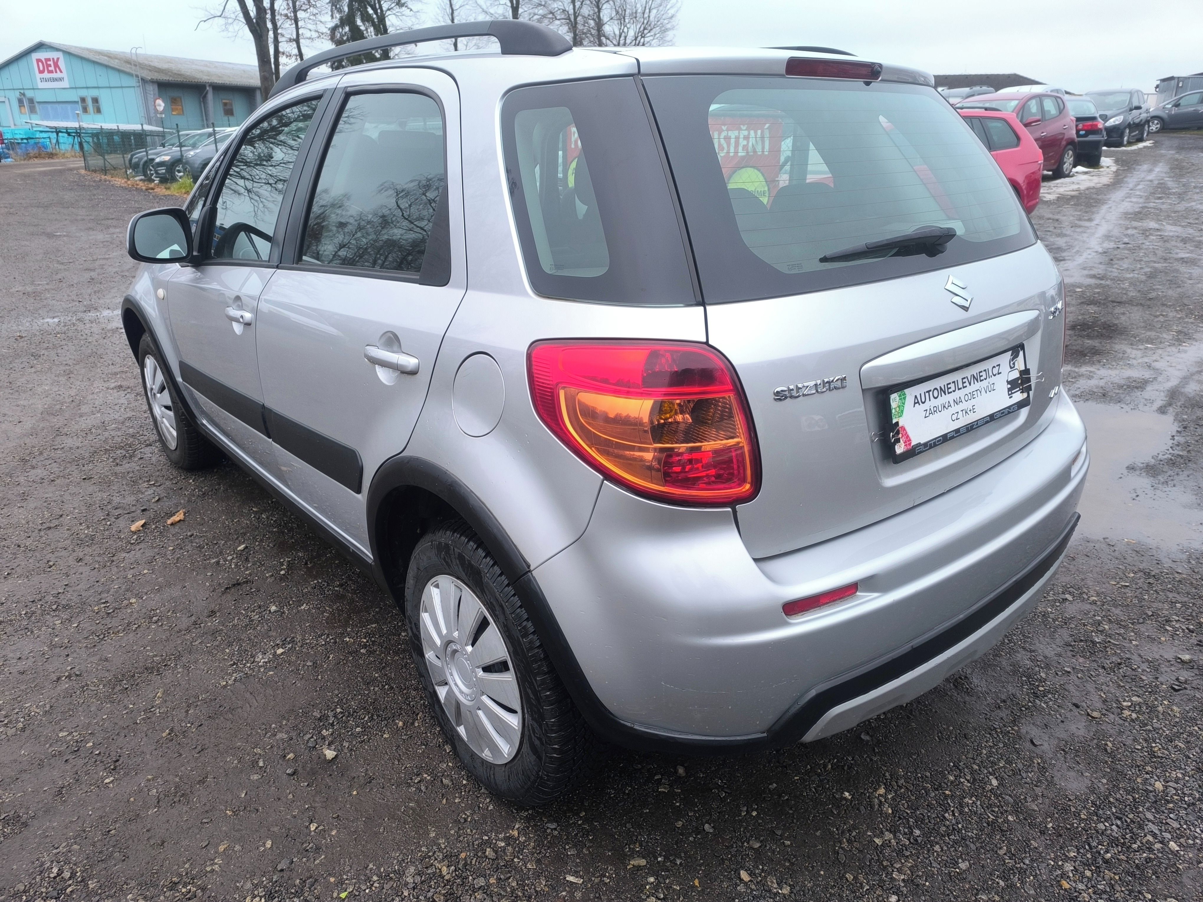 Suzuki SX4, 4X4,KRÁSNÝ,95KM,1MAJ74L,VÝBAVA - fotka 5