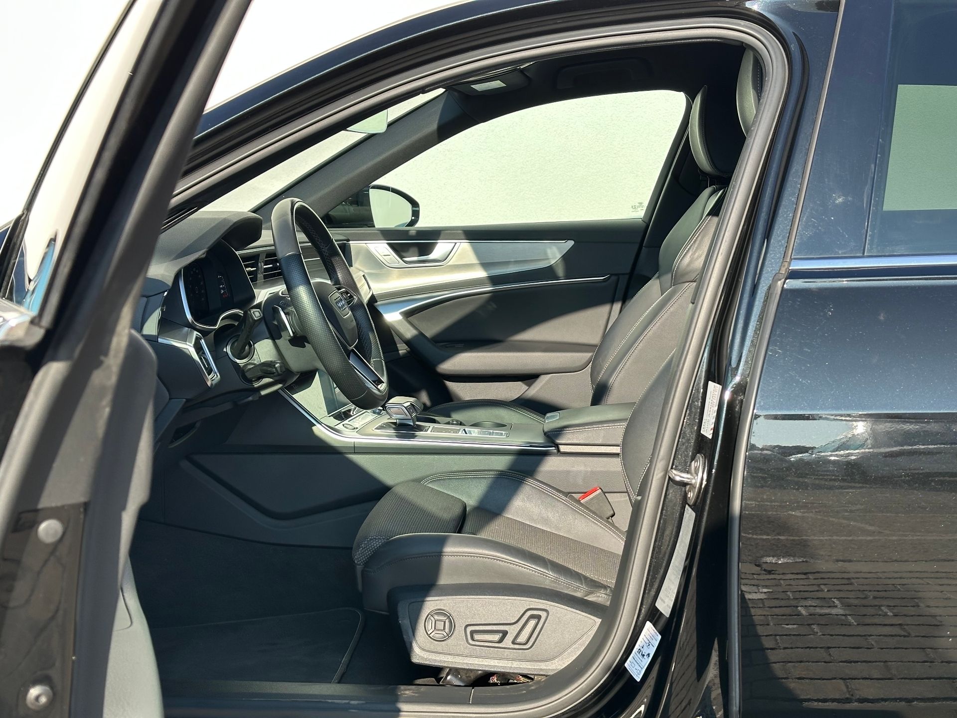 Audi A6 Avant, SPORT 50TDI 210kW QUATTRO - fotka 6