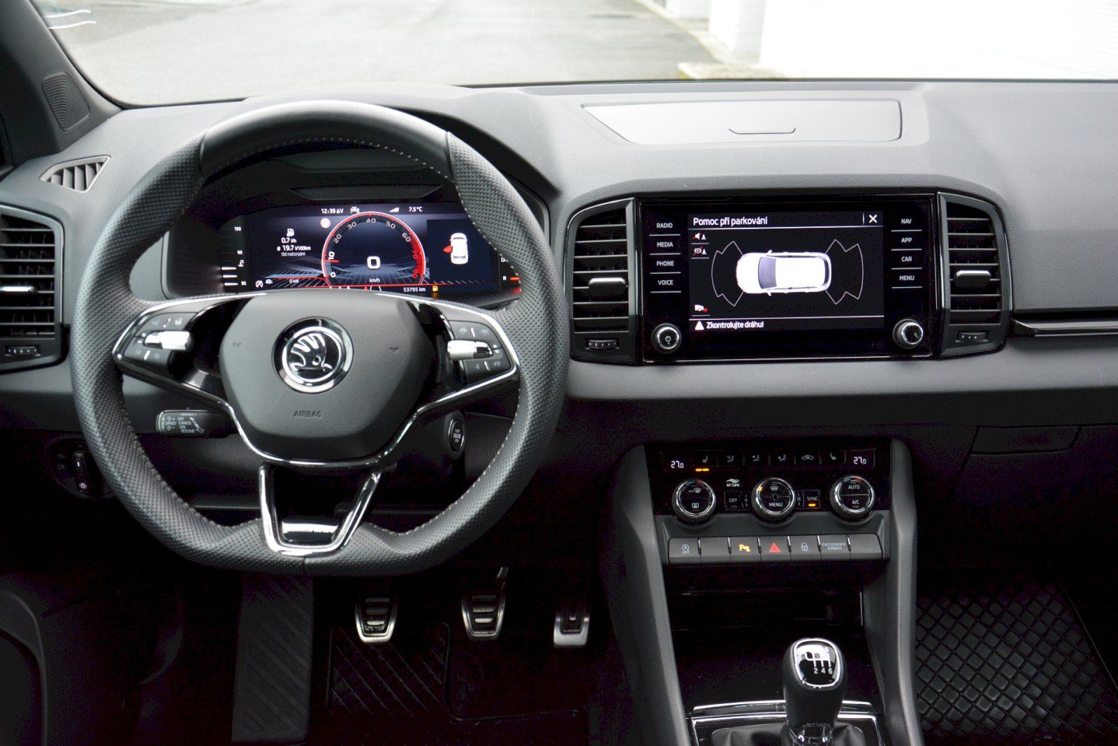 Škoda Karoq, 1.5 TSI 110 KW SPORT LINE - fotka 5