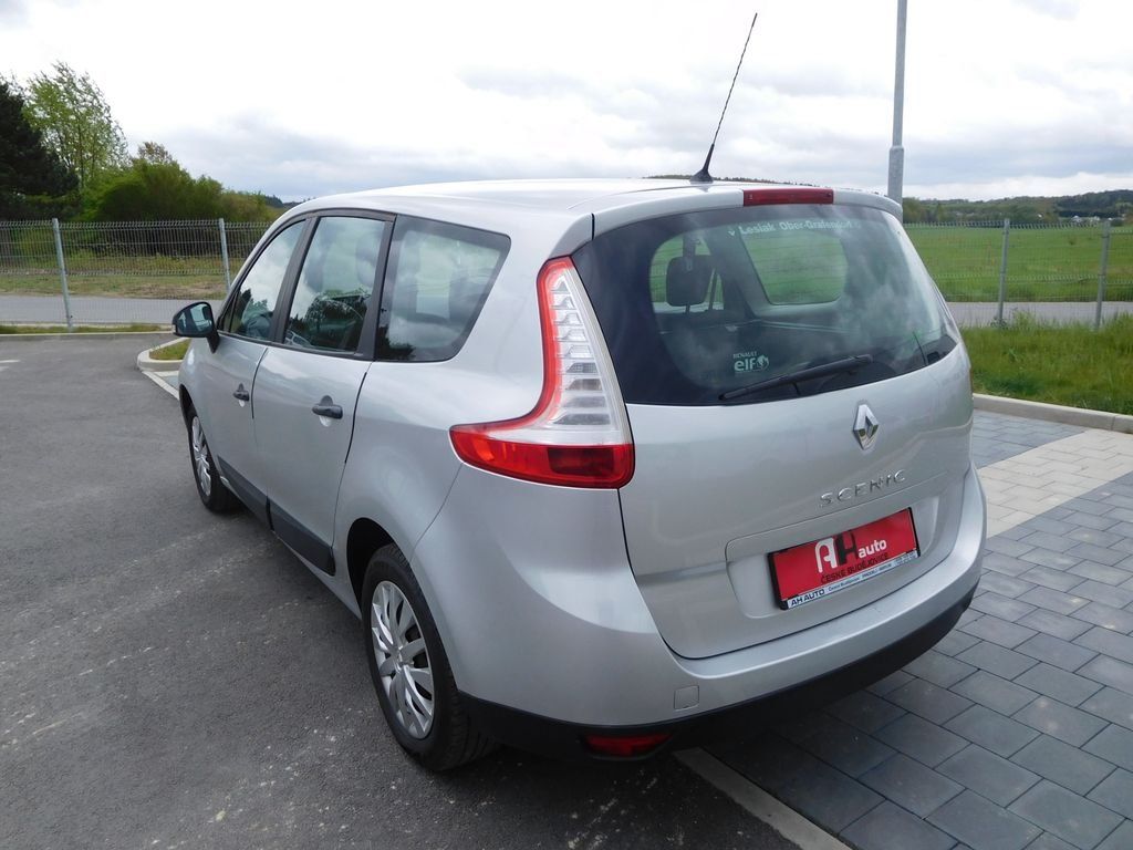 Renault Grand Scénic, 1.6i 16V, 81 kW, Klima - fotka 3