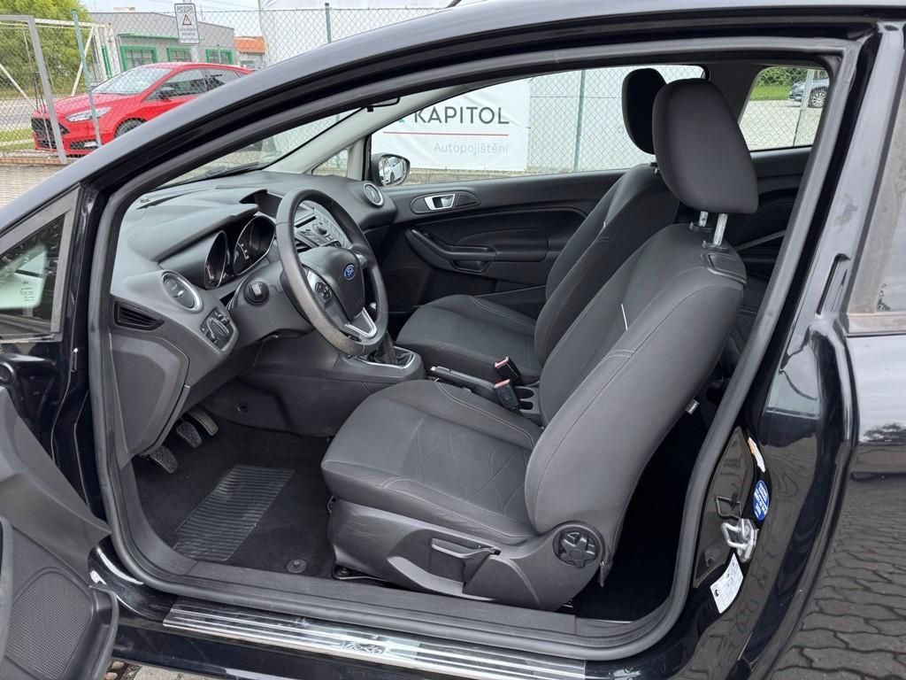 Ford Fiesta, 1.0i 74 kW klima - fotka 6