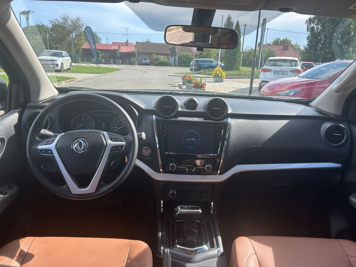 Dongfeng DF 6, DF6 4WD AT MID OFF-ROAD - fotka 2