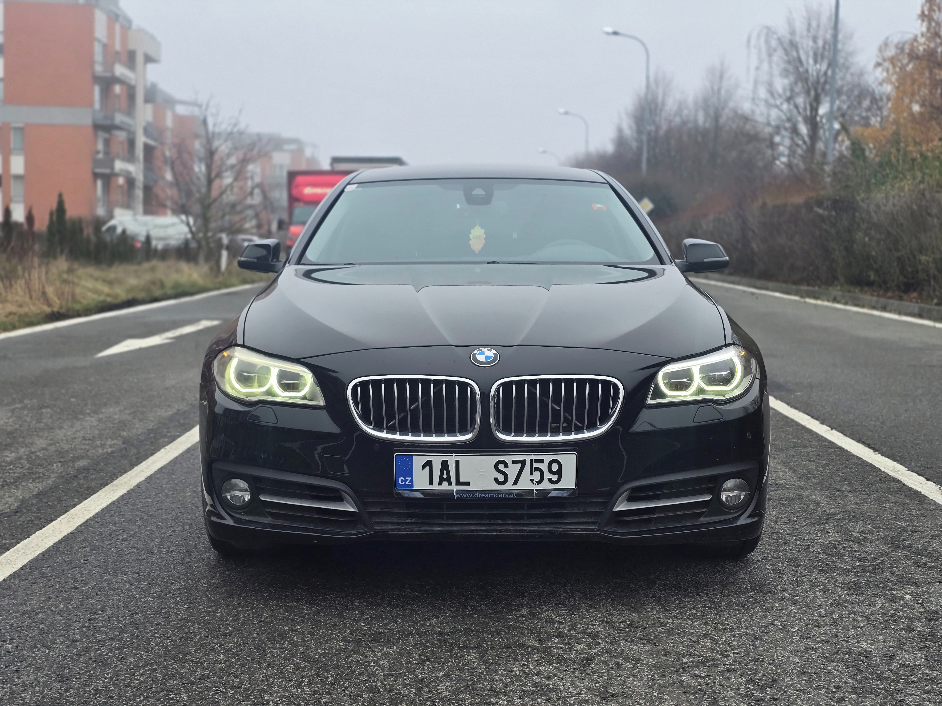 BMW Řada 5 - fotka 4
