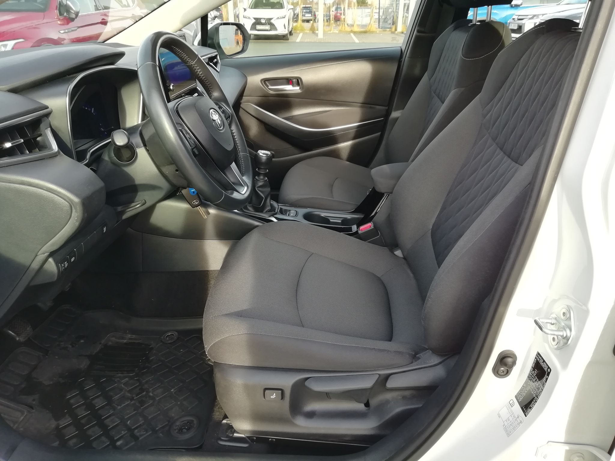 Toyota Corolla, 1.5VVTi Comfort Tech - fotka 6