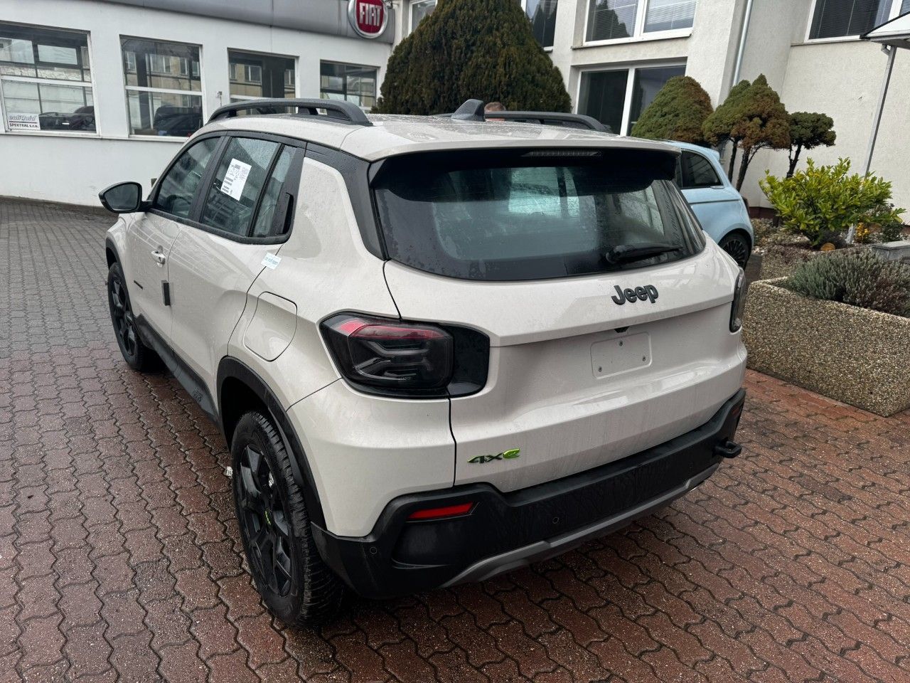 Jeep Avenger, 4xe Upland 1.2 Turbo e-Hybrid - fotka 2