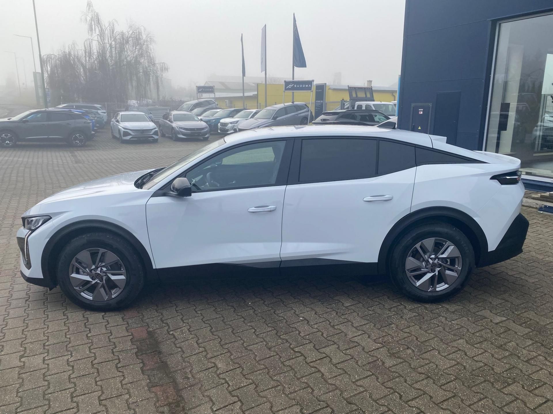 Peugeot 408, ALLURE Hybrid 145 e-DCS6 - fotka 5