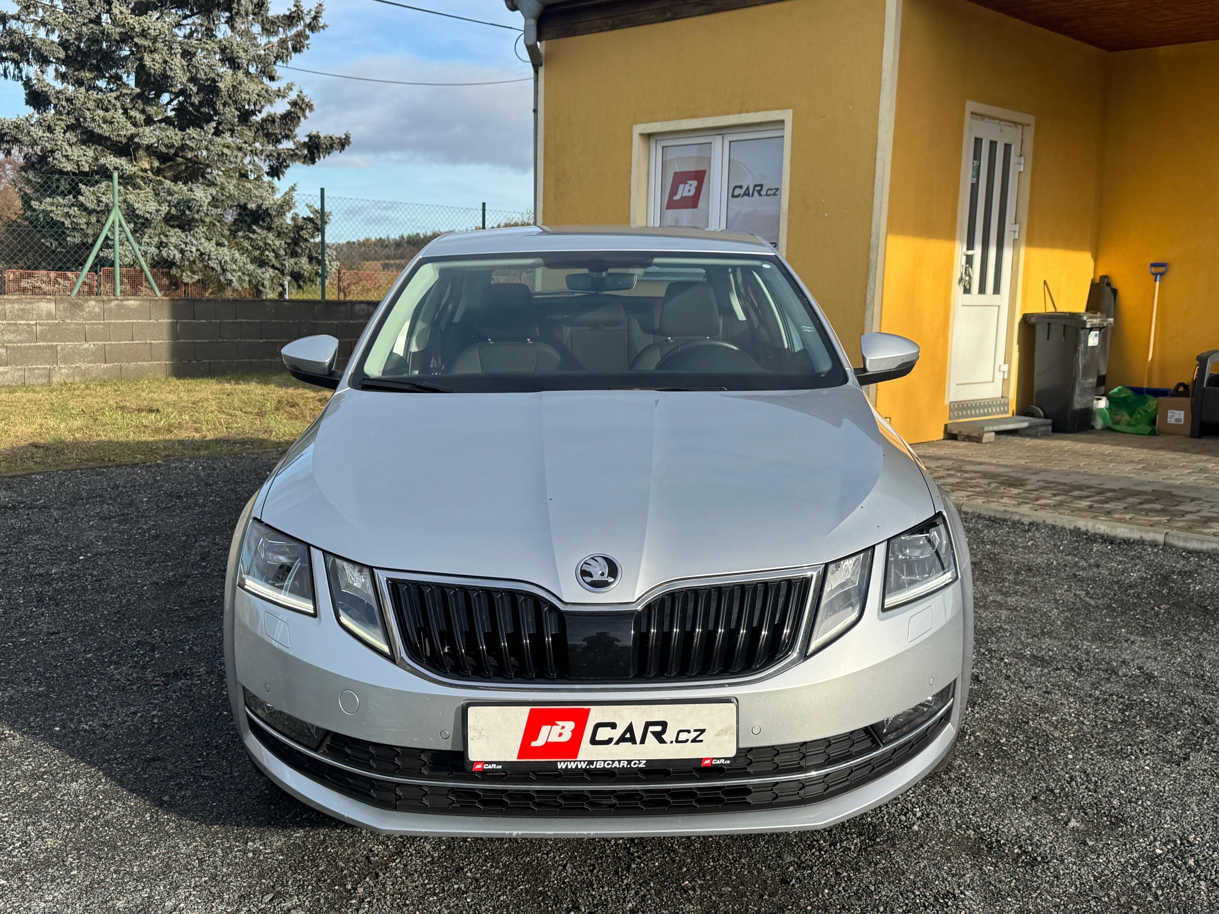 Škoda Octavia, 1.6 TDI 85 KW STYLE - fotka 6