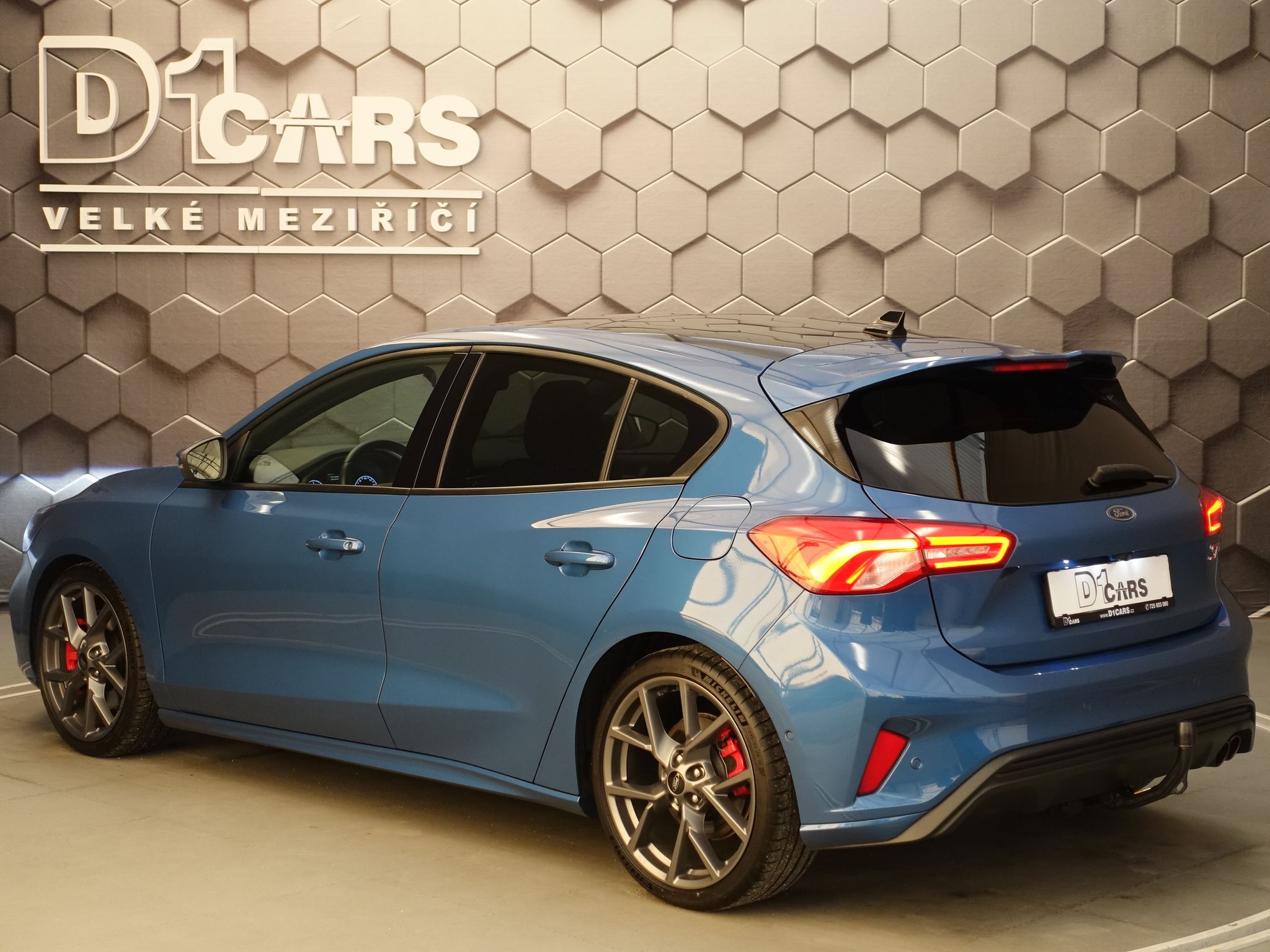 Ford Focus, 2,0 ST Styling-Paket Performan - fotka 2