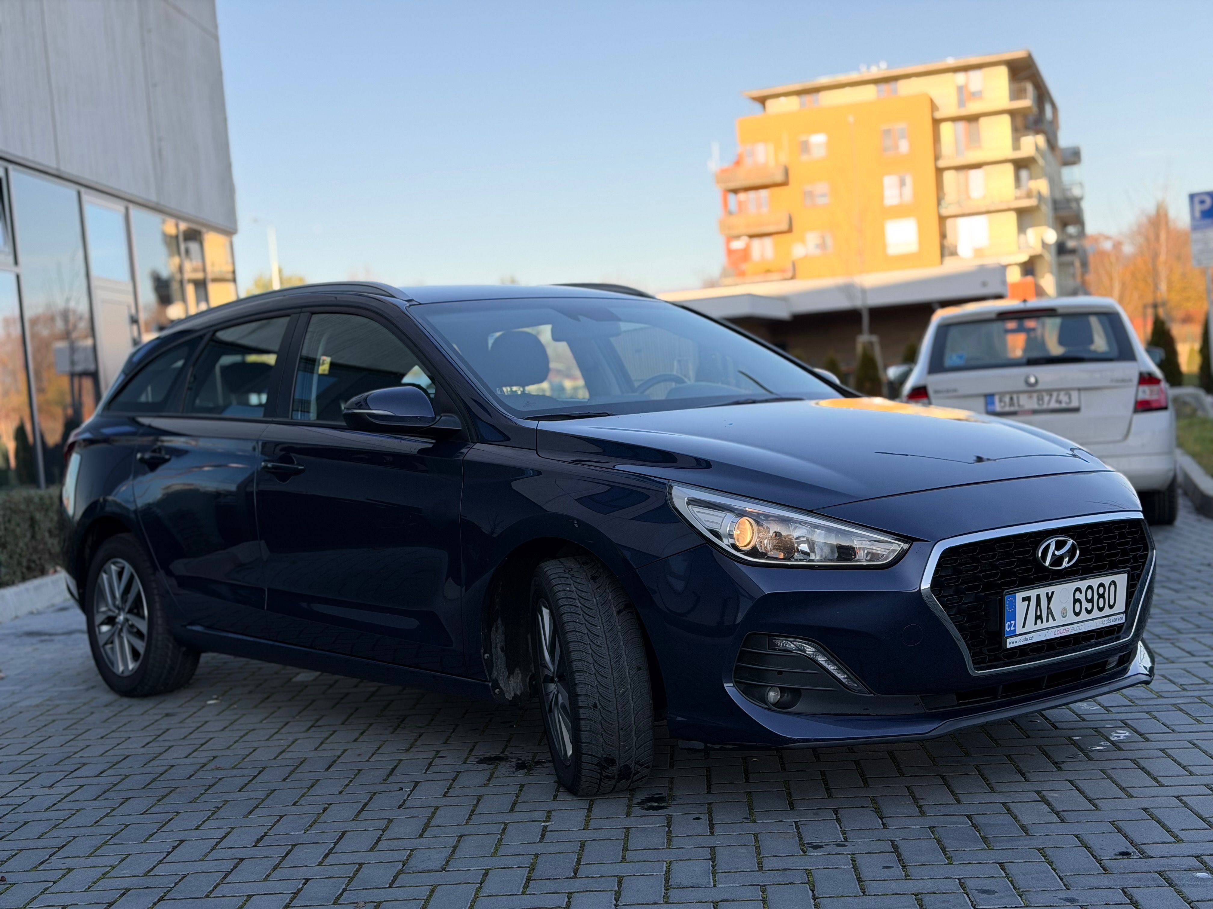 Hyundai i30, 1.0 t-gdi 88 kw / nové brzdy - fotka 6