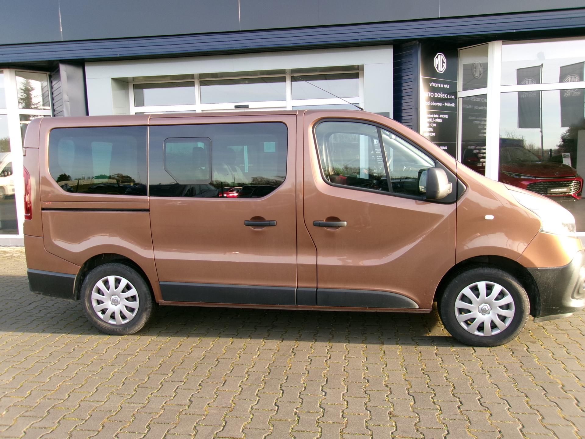 Renault Trafic, 2.0 dCi 6míst - fotka 3