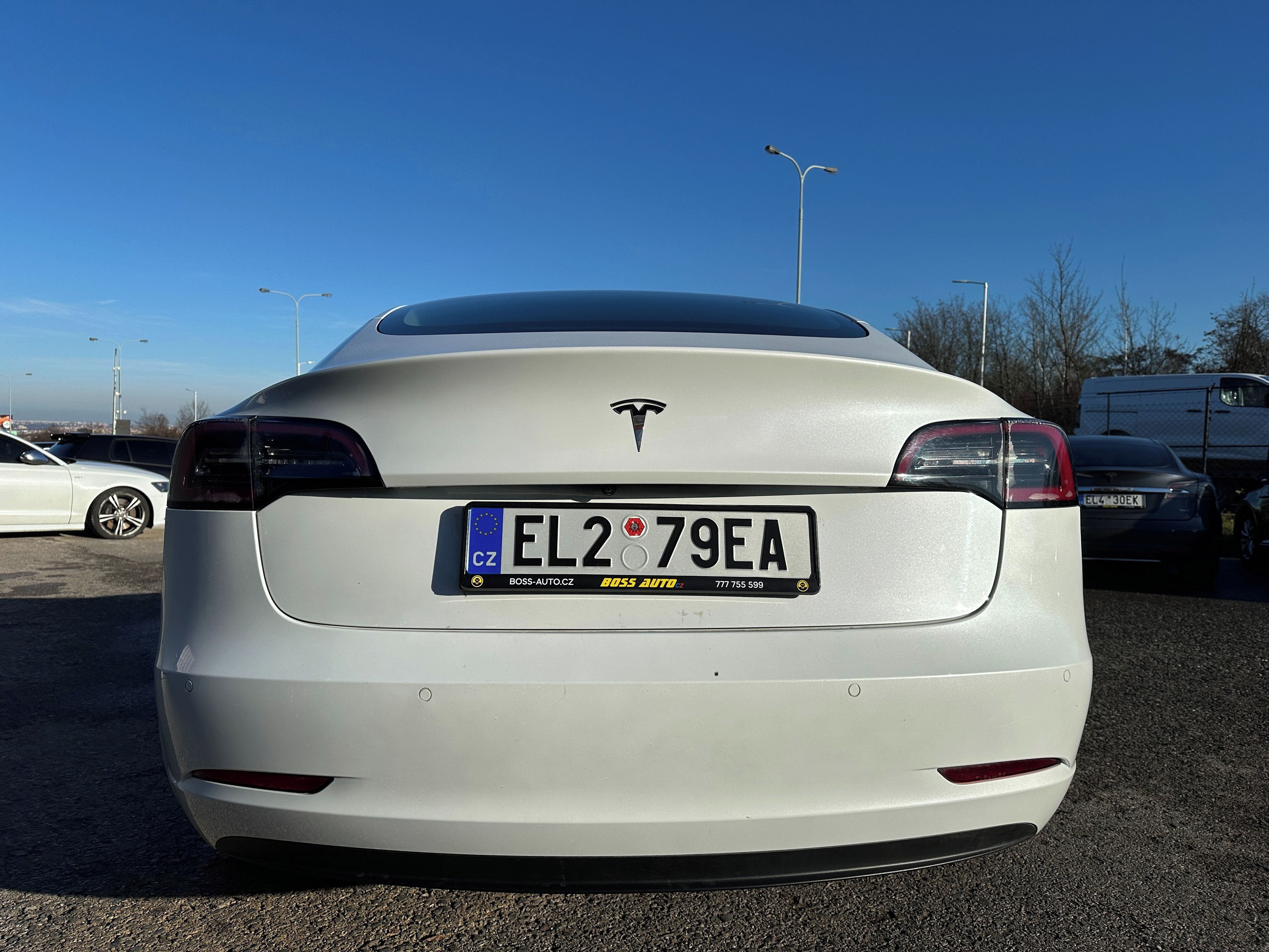 Tesla Model 3, Tesla Model 3 2021 - fotka 5