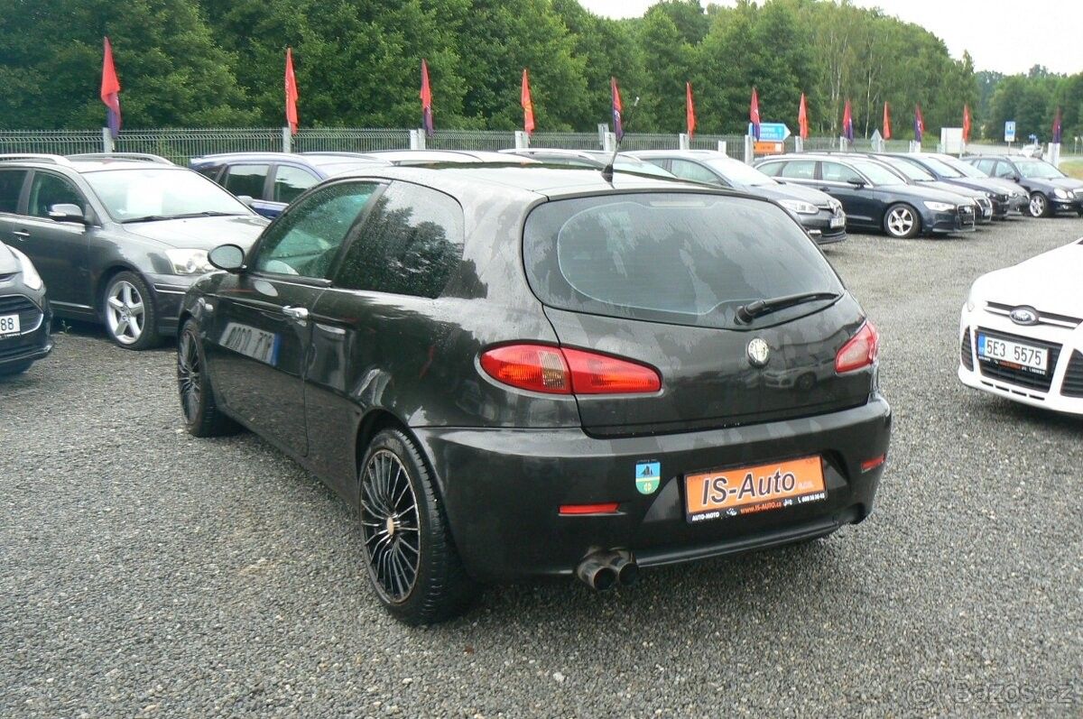Alfa Romeo 147, 1,6 - fotka 3