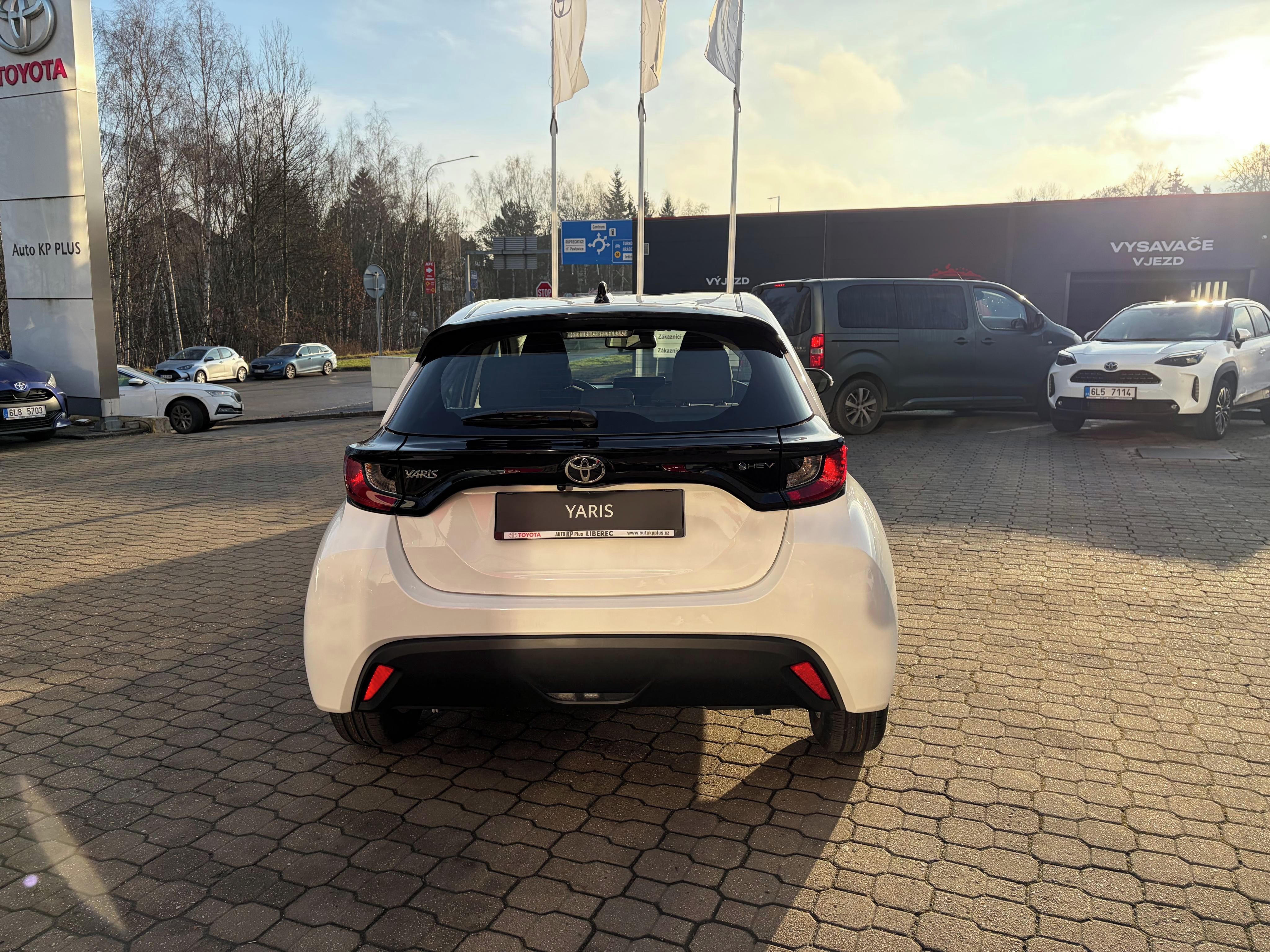 Toyota Yaris, 1,5 HEV Comfort - fotka 5