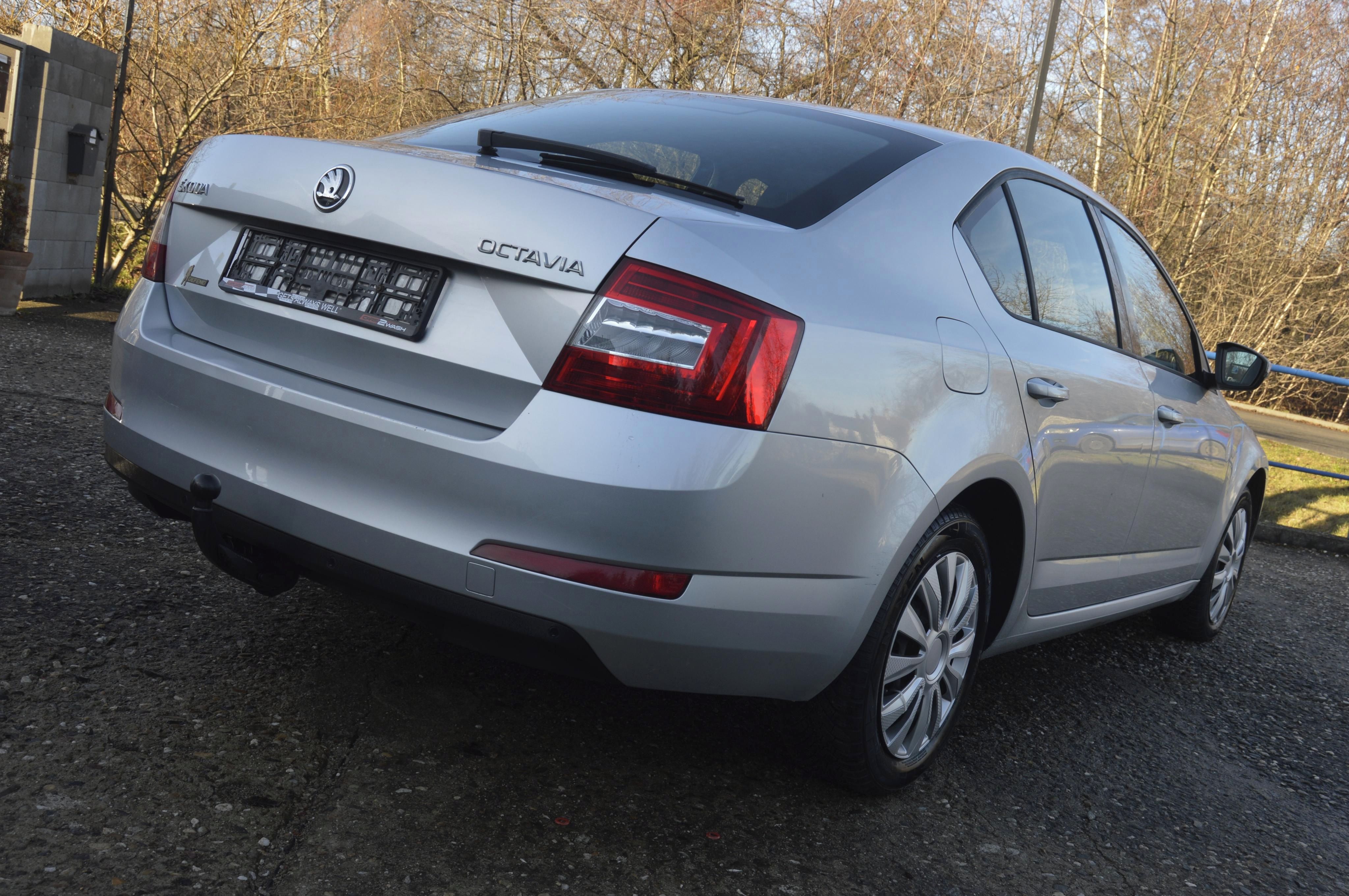 Škoda Octavia, 1.6 TDI 66 KW * HEZKÝ STAV * - fotka 5