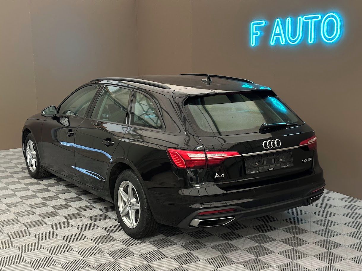 Audi A4 Avant, 30 TDi Business Edition S tron - fotka 4