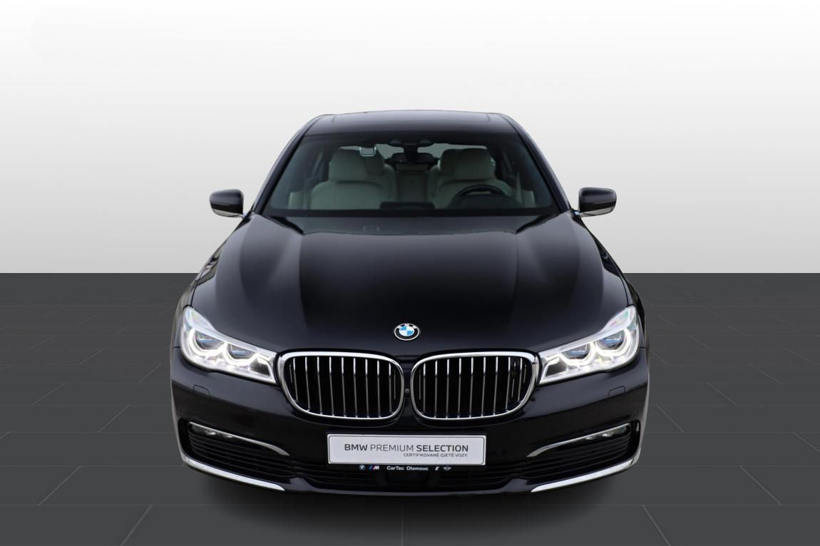 BMW Řada 7, 750Li xDrive - fotka 2