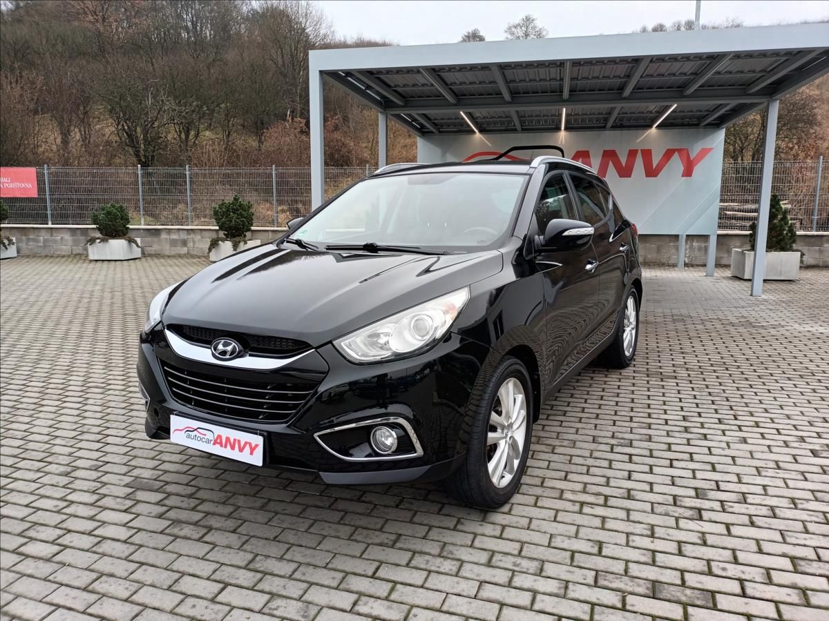 Hyundai ix35, 2,0 CRDI,100KW,4X4,TAŽNÉ,VÝHŘE