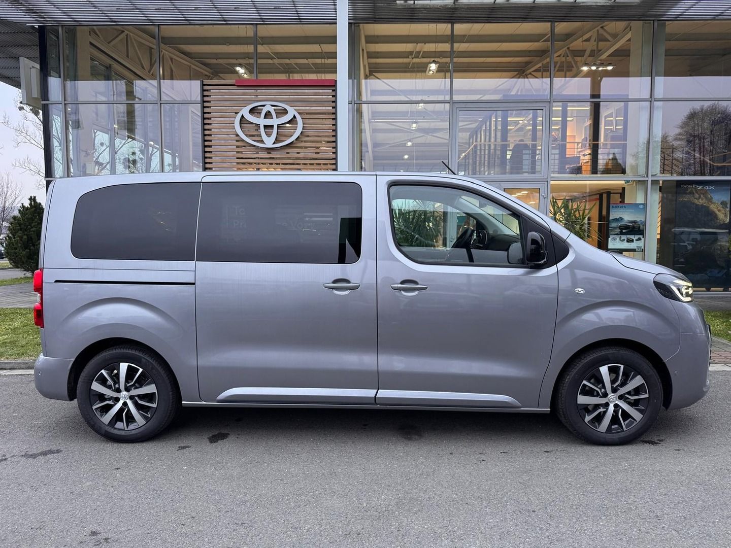 Toyota Proace, 2.0 Family, L1 - fotka 2