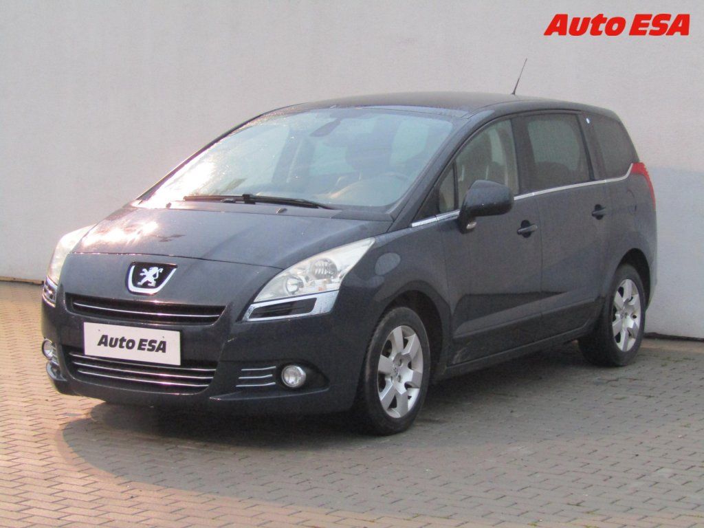Peugeot 5008, 1.6HDi,Navi,kůže - fotka 3